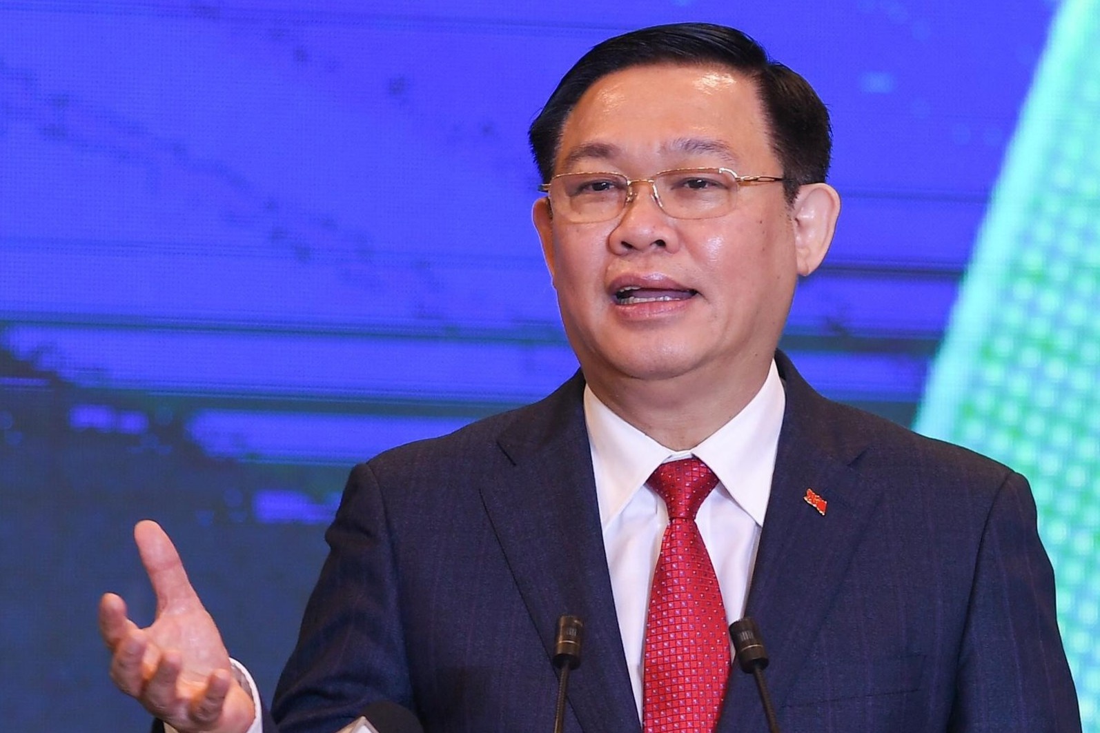 Bi thu Ha Noi: 'Gop gio thanh bao' de phuc hoi, phat trien kinh te hinh anh