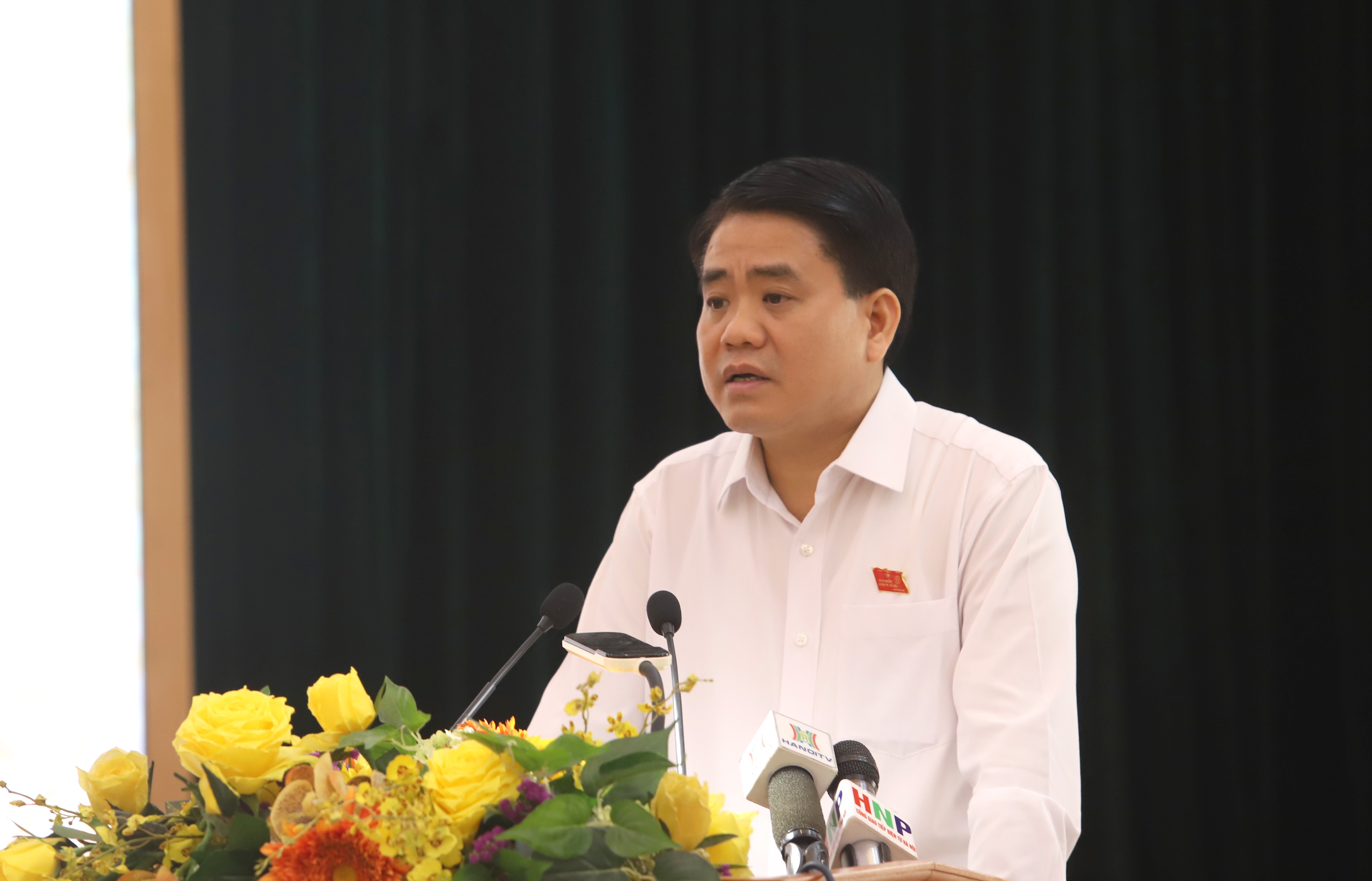 tiep xuc,  cu tri,  Ha Noi,  Hoan Kiem,  Nguyen Duc Chung,  un u,  rac thai anh 1