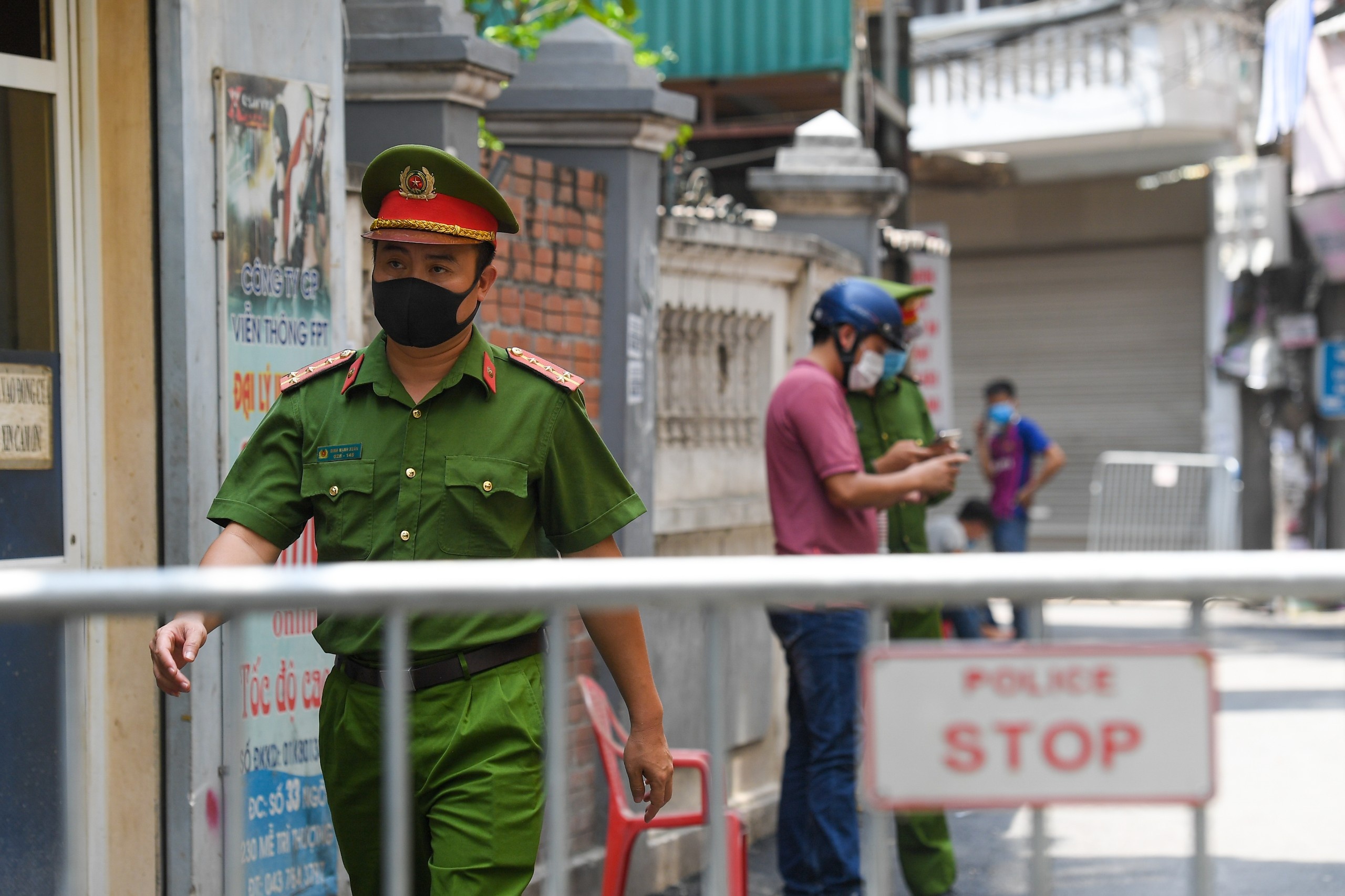 Ha Noi yeu cau ra soat, mo rong cac khu cach ly tap trung hinh anh