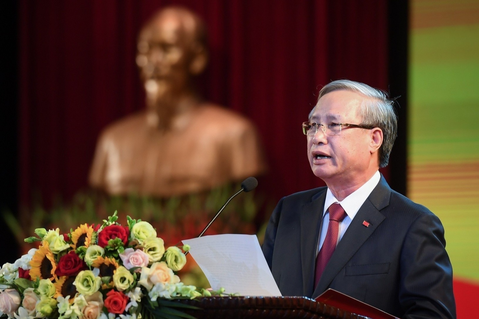 Ong Tran Quoc Vuong: Tri thuc, van nghe si la suc manh cua Dang hinh anh