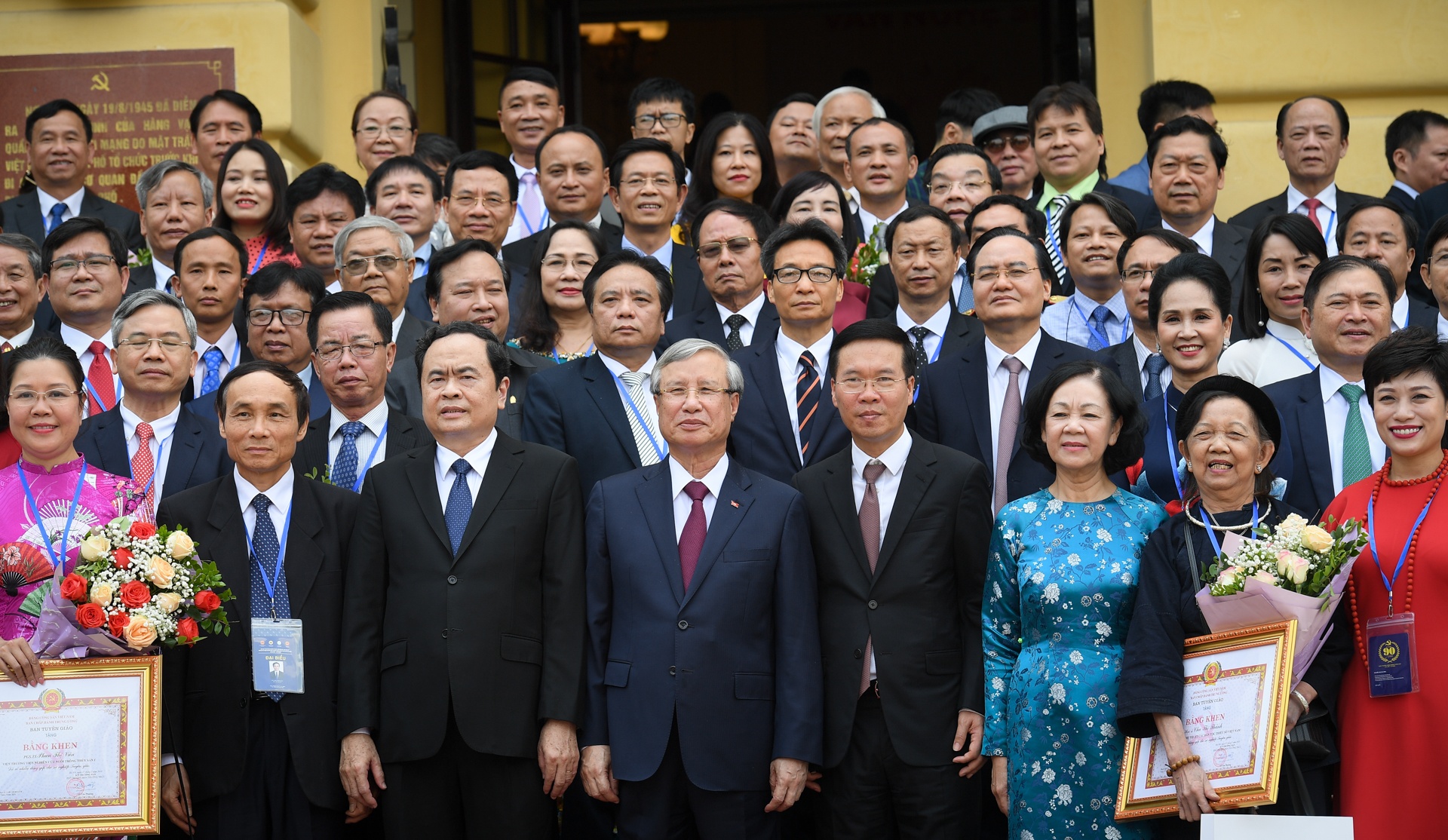 90 nam nganh Tuyen giao cua Dang anh 7