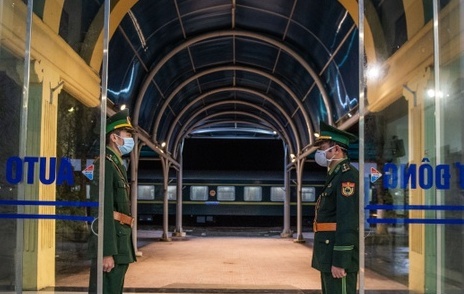 Ban khoan ve quyen dung hoat dong tai bien gioi, cua khau hinh anh