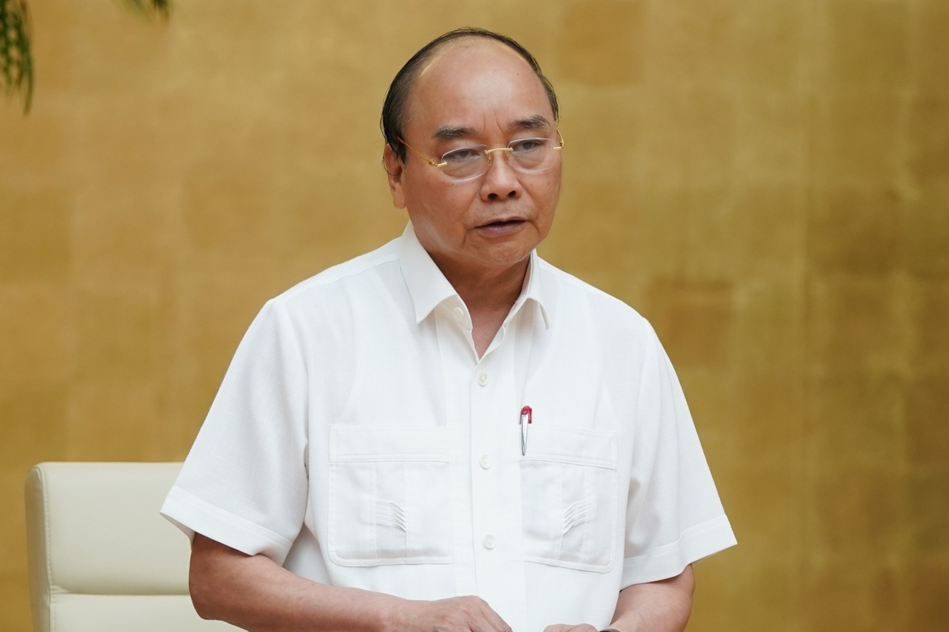 Nguoi dan binh tinh, chinh quyen bai ban hon truoc dot dich moi hinh anh