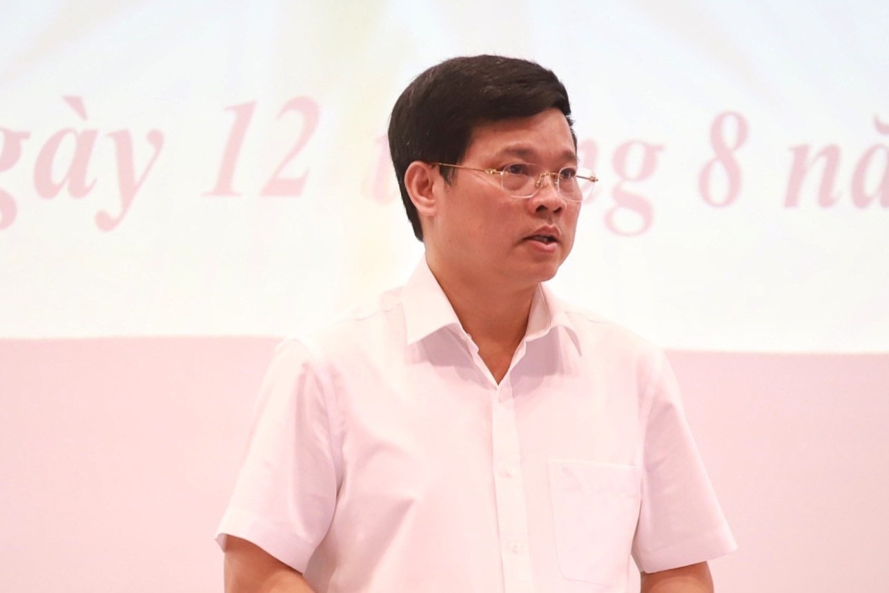 Pho chu tich Ha Noi phe binh lanh dao 6 quan, huyen hinh anh