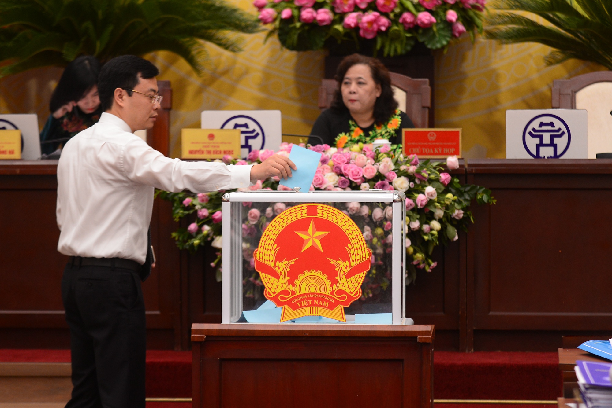 Quy trinh bau Chu tich UBND Ha Noi anh 1