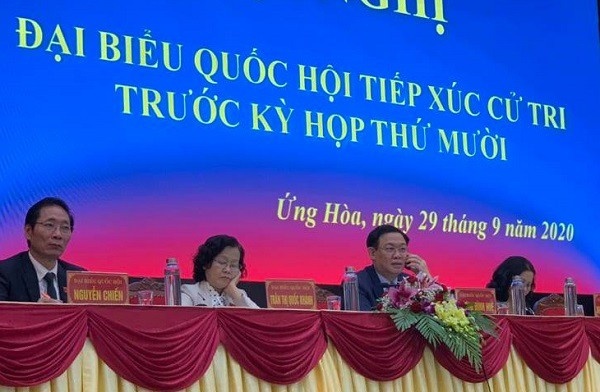 Bi thu Ha Noi tiep xuc cu tri anh 1