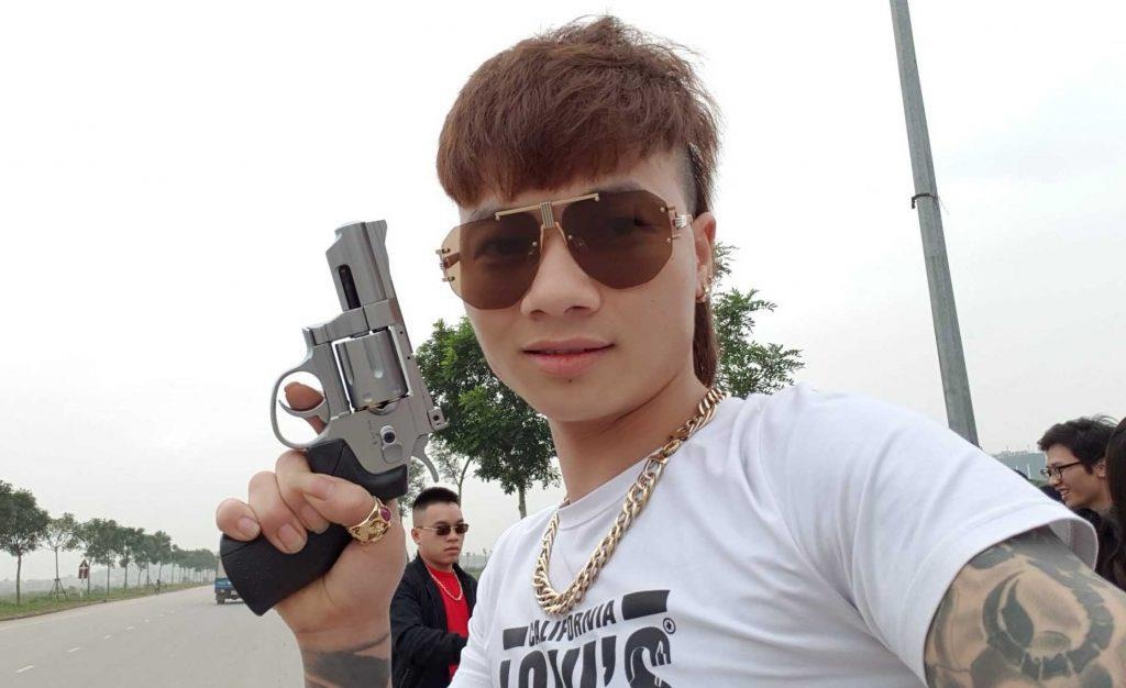 Dai bieu Quoc hoi de nghi xu ly hinh su YouTuber lam video phan cam hinh anh