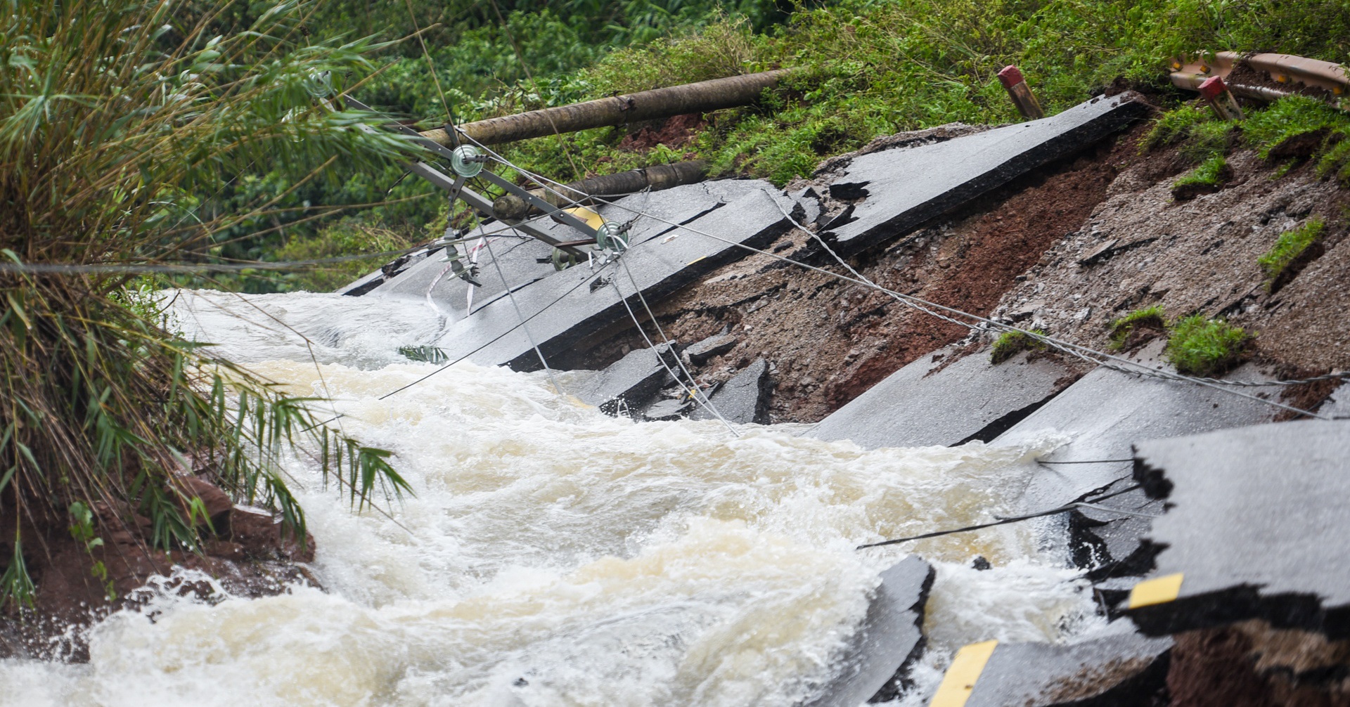 sat lo dat o mien Trung,  sat lo dat Quang Nam anh 1