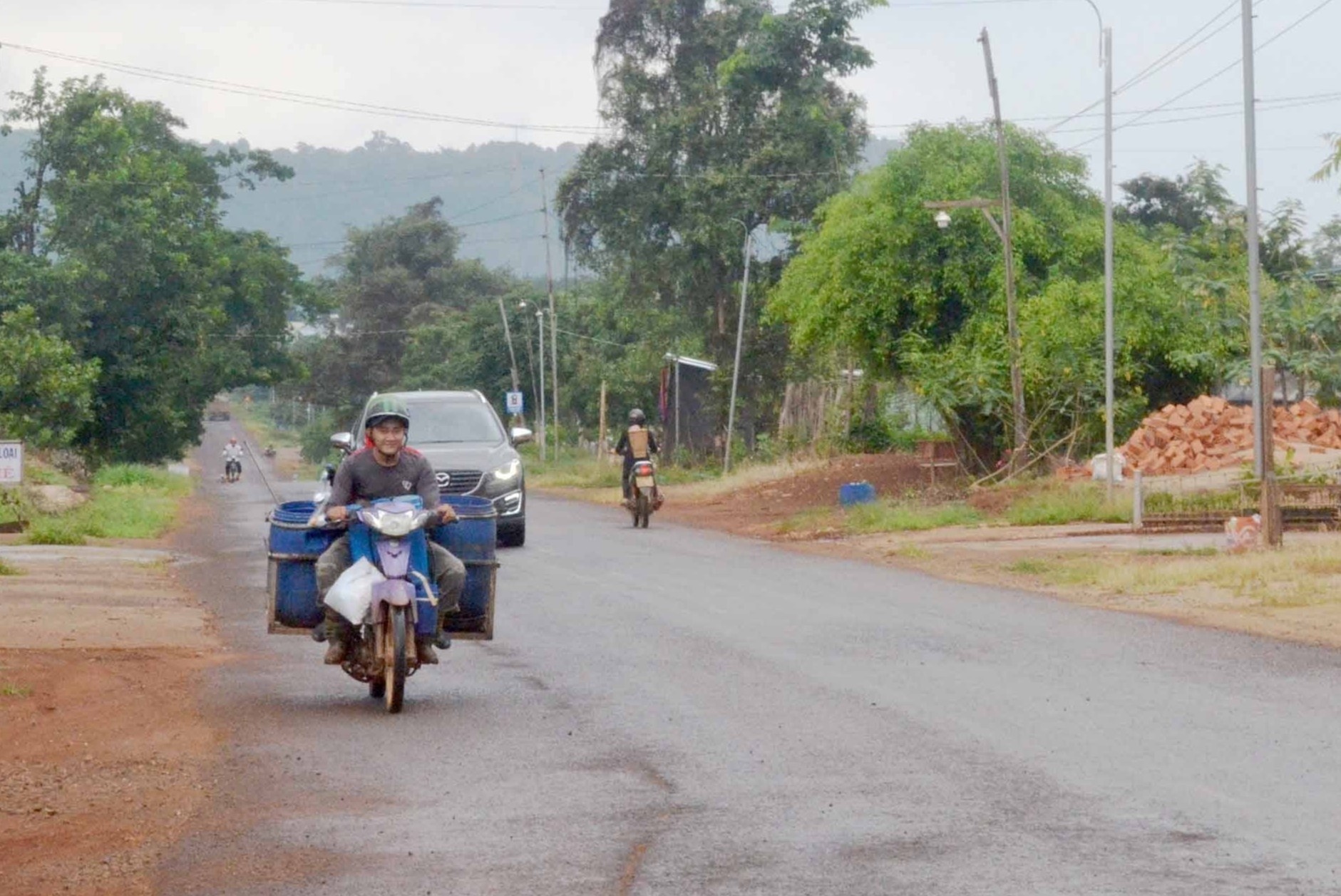 '4 tinh o Tay Nguyen chua co met duong cao toc nao' hinh anh