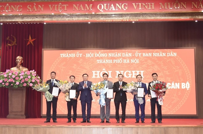 Pho chu tich Ha Noi anh 1