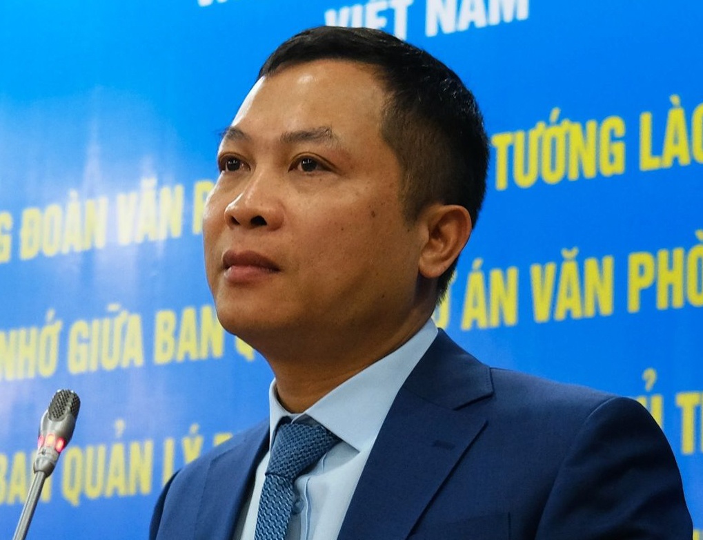 Ong Nguyen Hong Sam lam Tong giam doc Cong Thong tin dien tu Chinh phu hinh anh