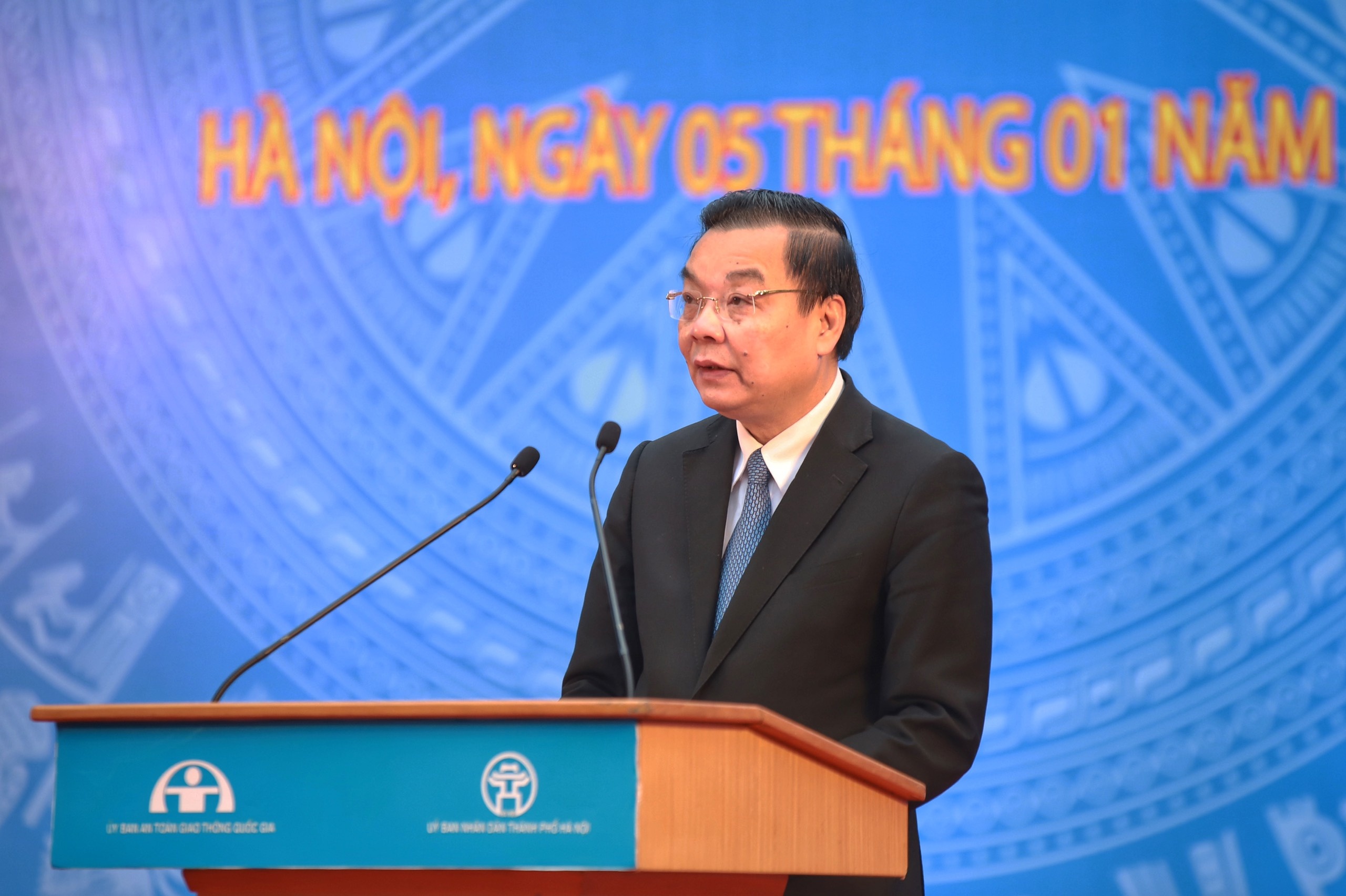 Ha Noi yeu cau khong di len he anh 1