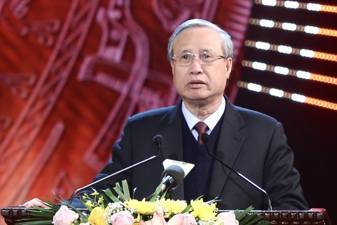 Giai bao chi Bua liem vang lan dau trao giai dac biet hinh anh