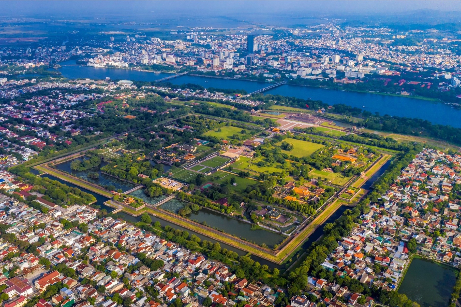 Co che, chinh sach dac thu doi voi Thua Thien - Hue hinh anh