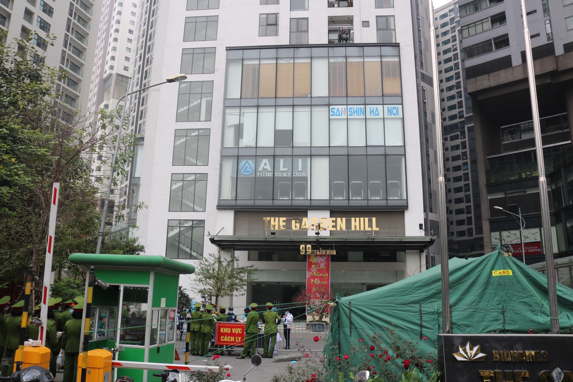 ca mac Covid-19 Ha Noi,  so ca mac Covid-19 anh 1