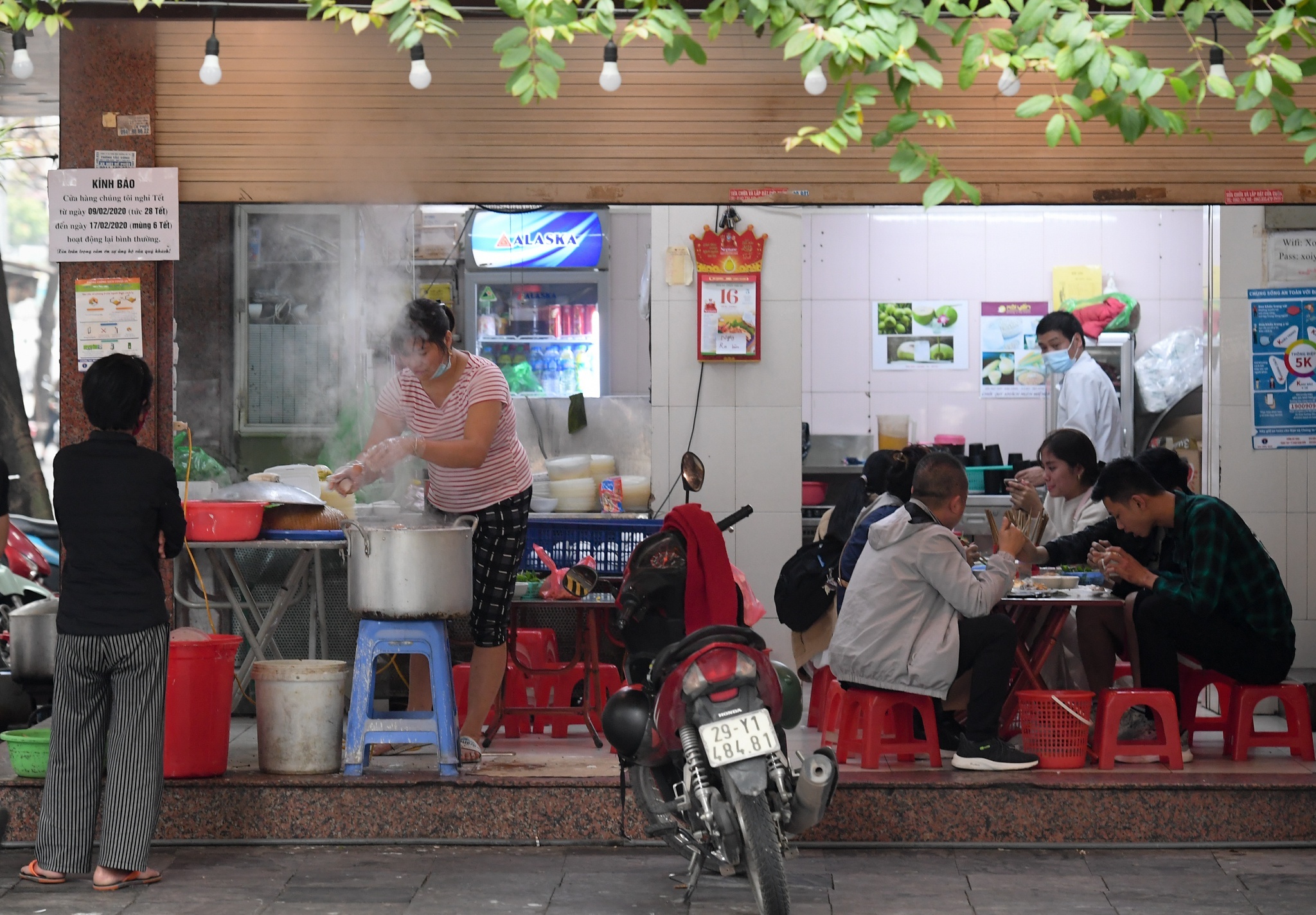 Ha Noi se noi long cac dieu kien kinh doanh, gian cach xa hoi hinh anh