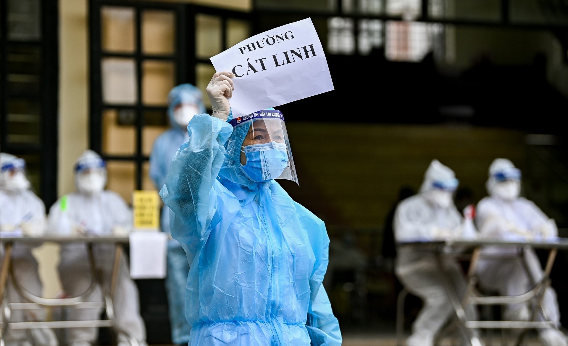 Ha Noi yeu cau xu ly nguoi khai bao sai de xet nghiem Covid-19 hinh anh