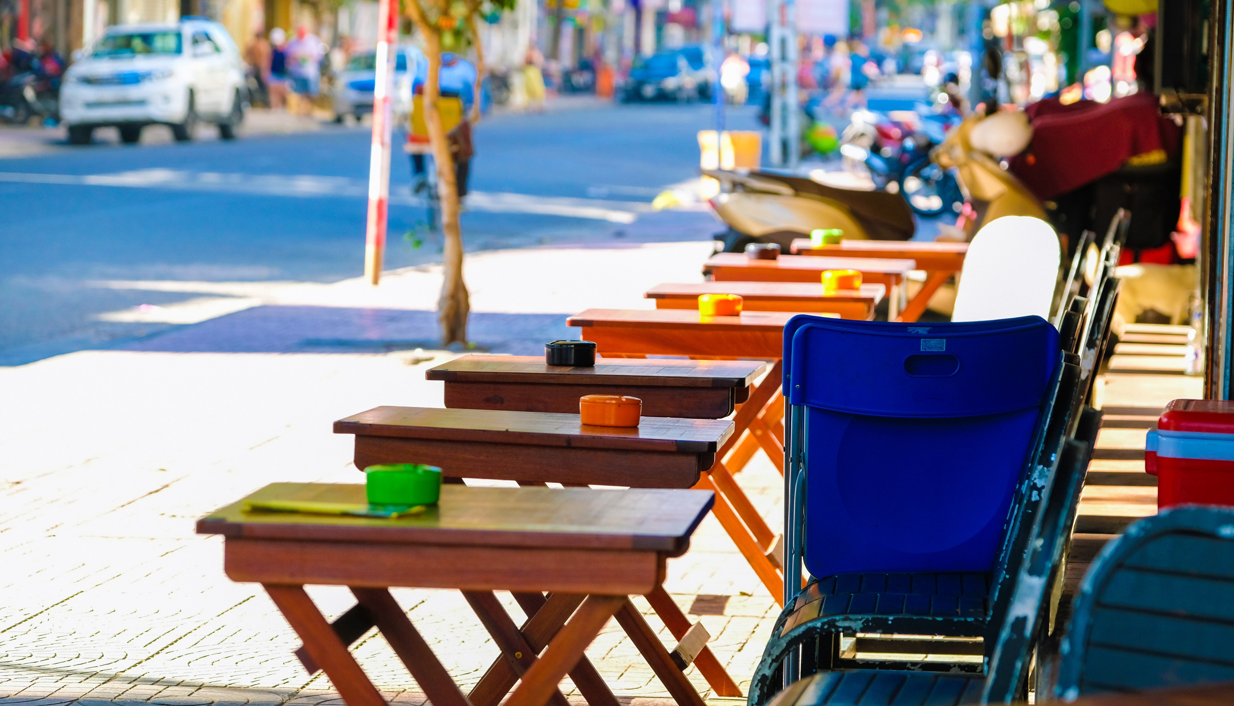 Quan ca phe o Ha Noi duoc mo cua tro lai hinh anh