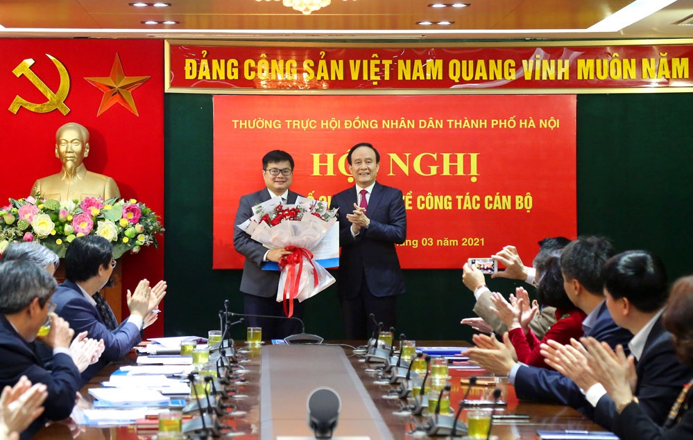 Truong Viet Dung lam Chanh van phong HDND Ha Noi anh 1