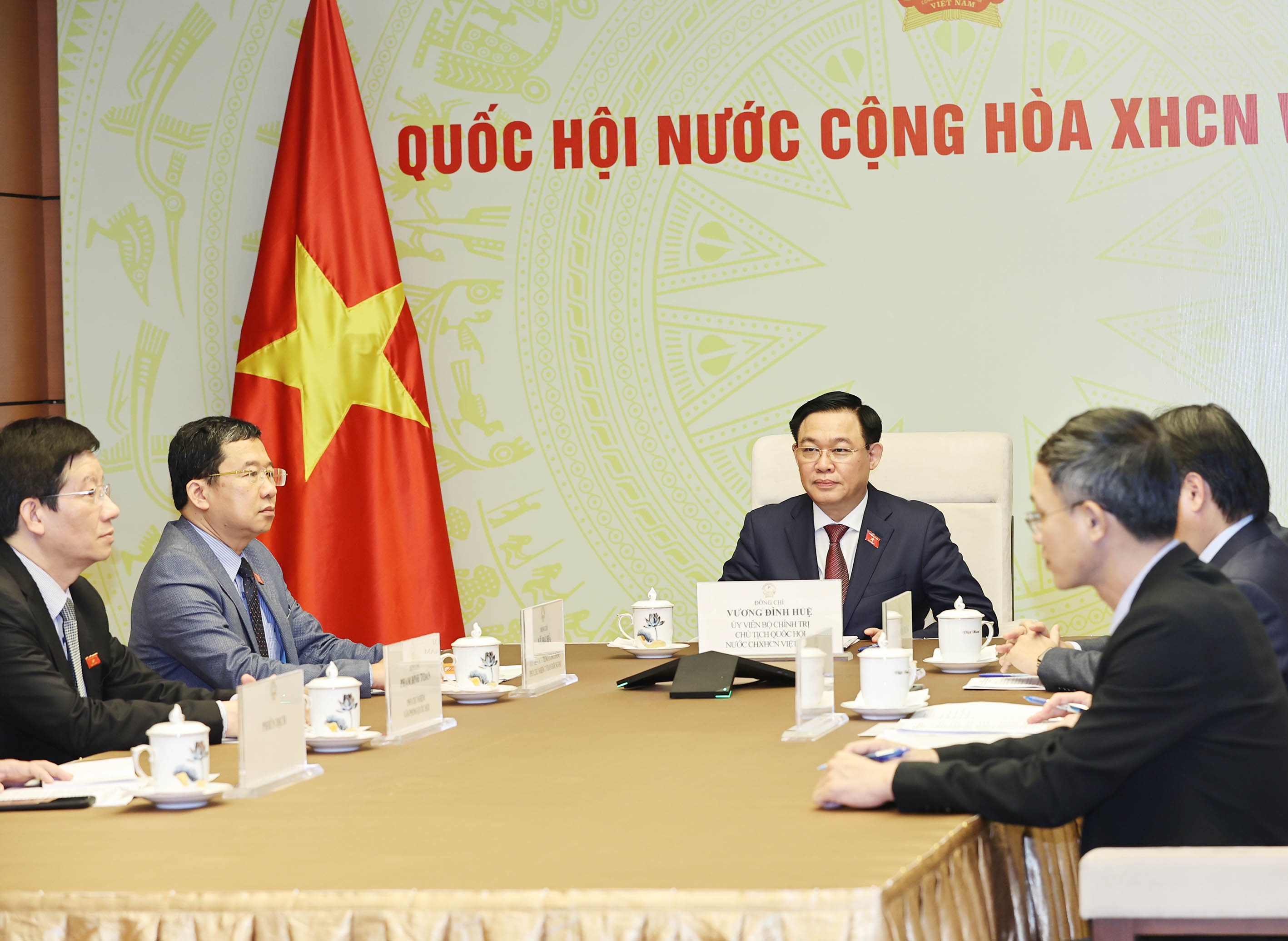 chu tich quoc hoi Vuong Dinh Hue anh 1