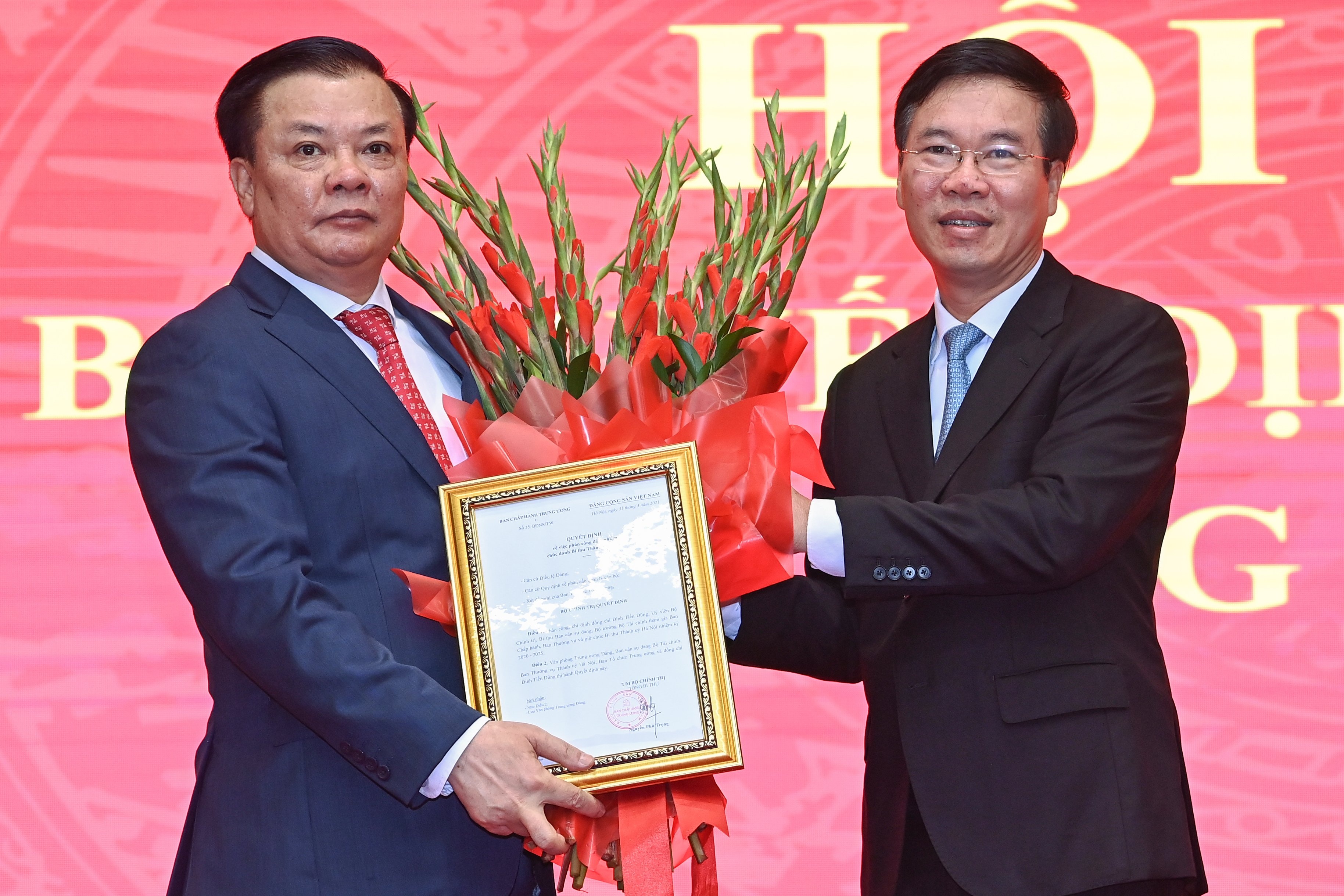 Bi thu Ha Noi Dinh Tien Dung anh 1