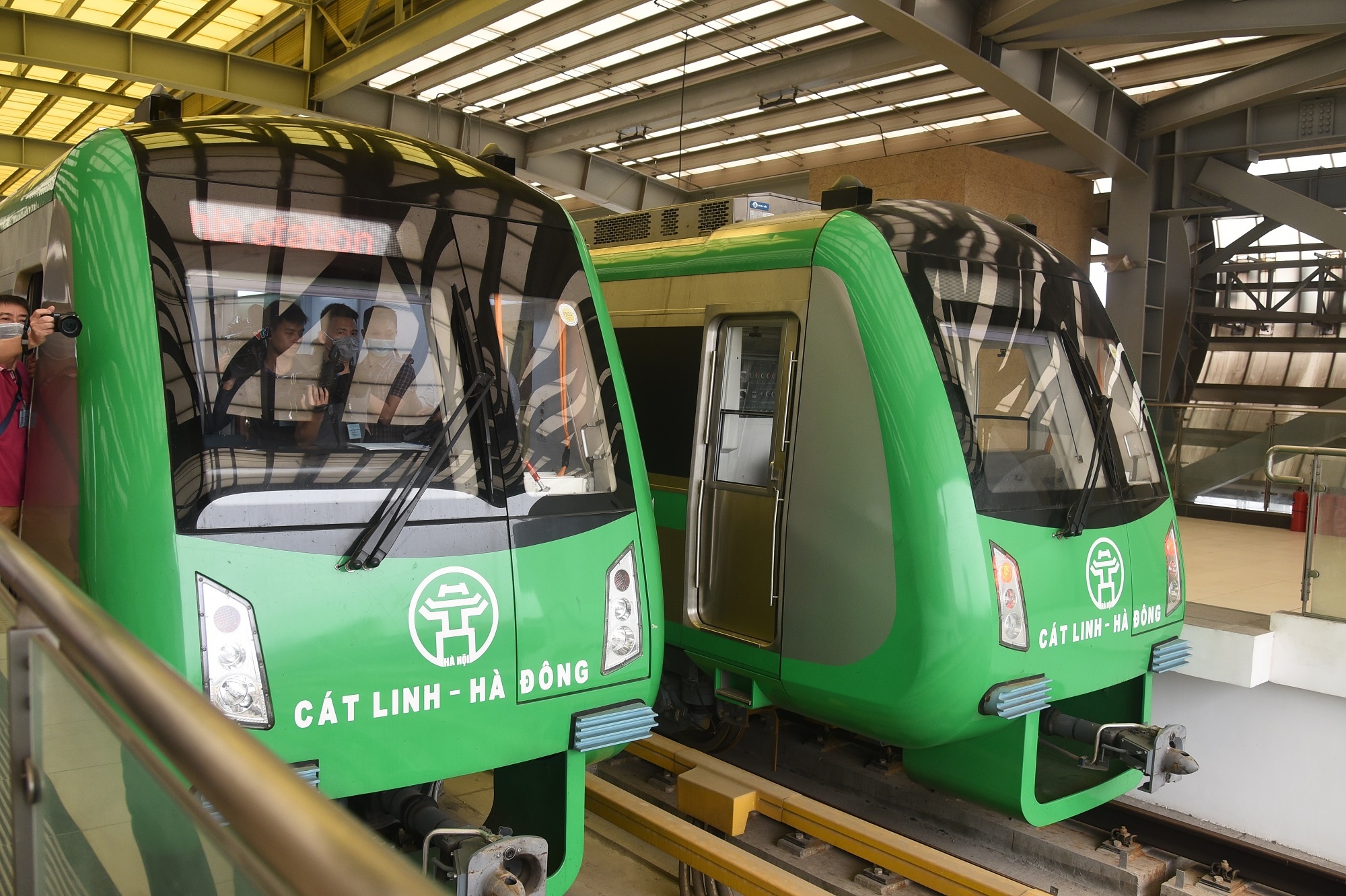 tan bi thu Dinh Tien Dung,  nhiem vu Bi thu Ha Noi anh 2