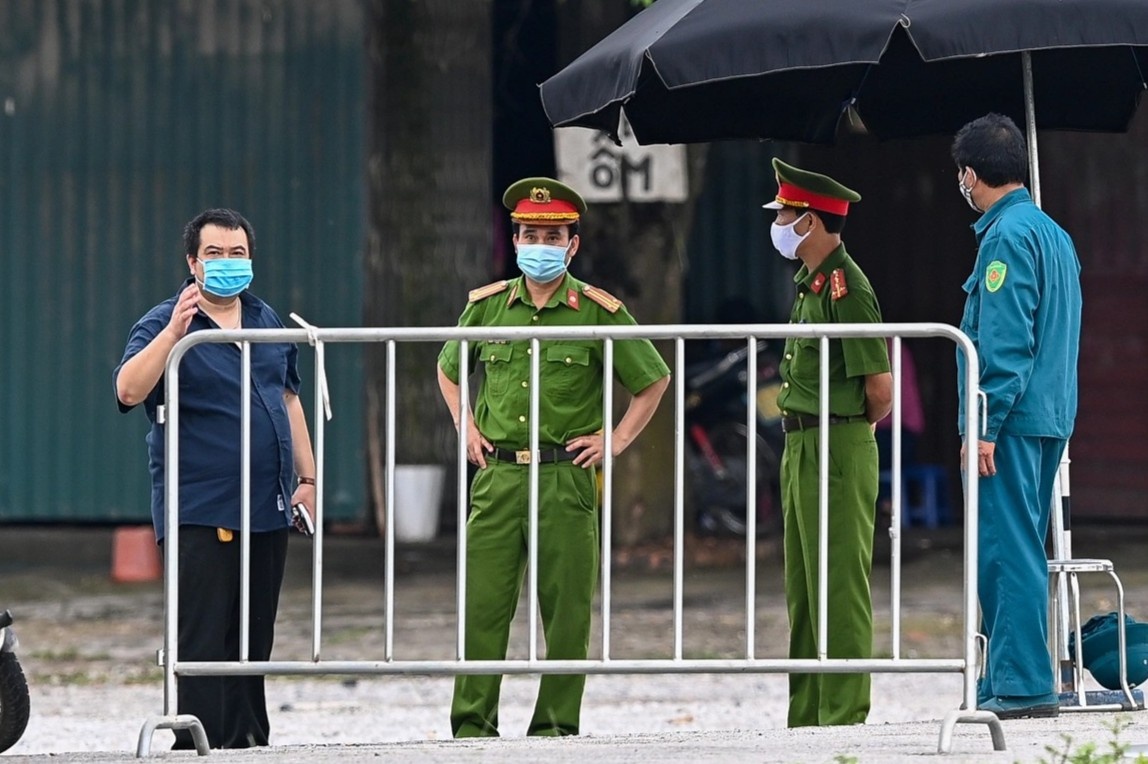 Giao cong an xu ly benh nhan o Thuong Tin tron khai bao y te hinh anh