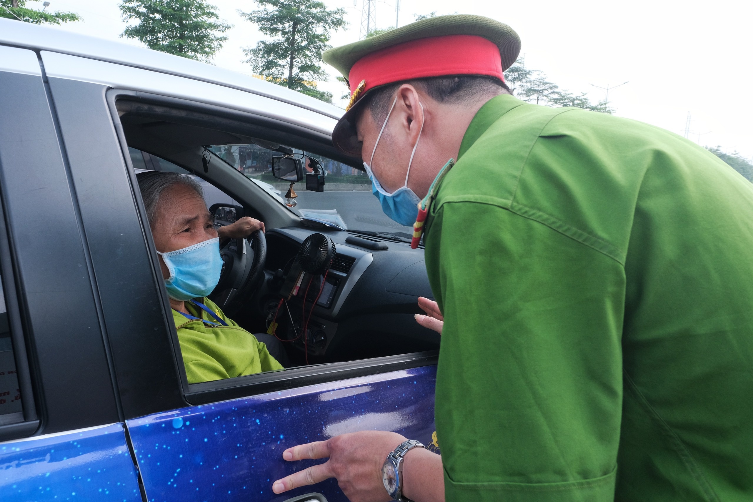 ca mac Covid-19 Ha Noi,  ca benh Covid-19 benh vien Nhiet doi anh 5