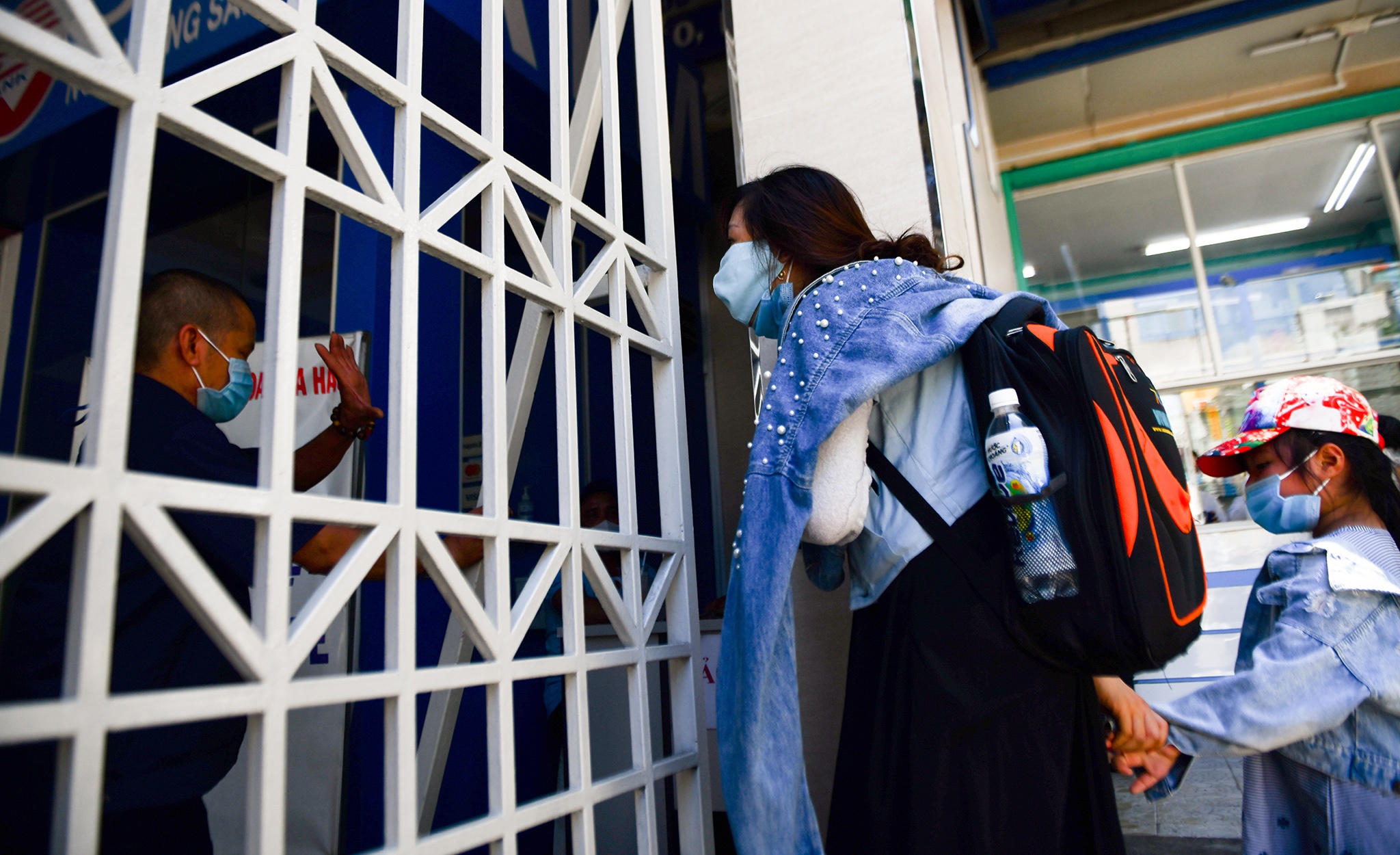 Phong toa Khoa Truyen nhiem Benh vien Da khoa Thach That hinh anh