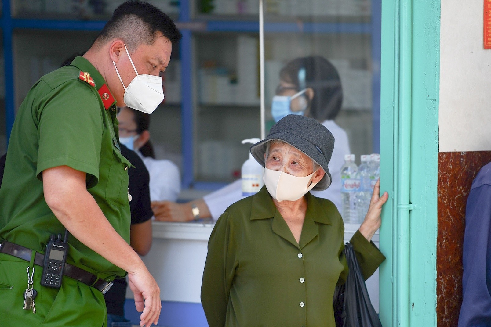 Yeu cau nguoi dan 3 huyen o Bac Ninh khong ra khoi nha sau 20h hinh anh