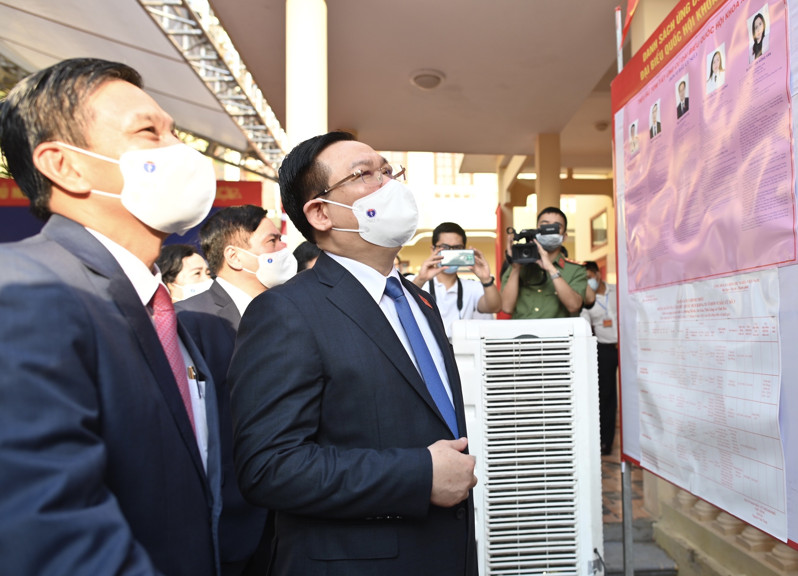 Thu tuong Pham Minh Chinh bo phieu anh 11