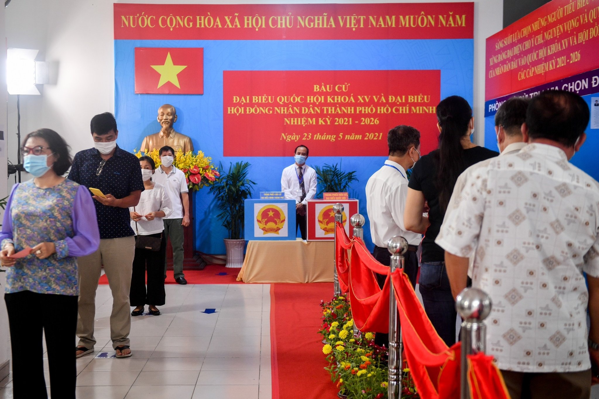 Ha Noi bau du 95 dai bieu HDND thanh pho nhiem ky 2021-2026 hinh anh