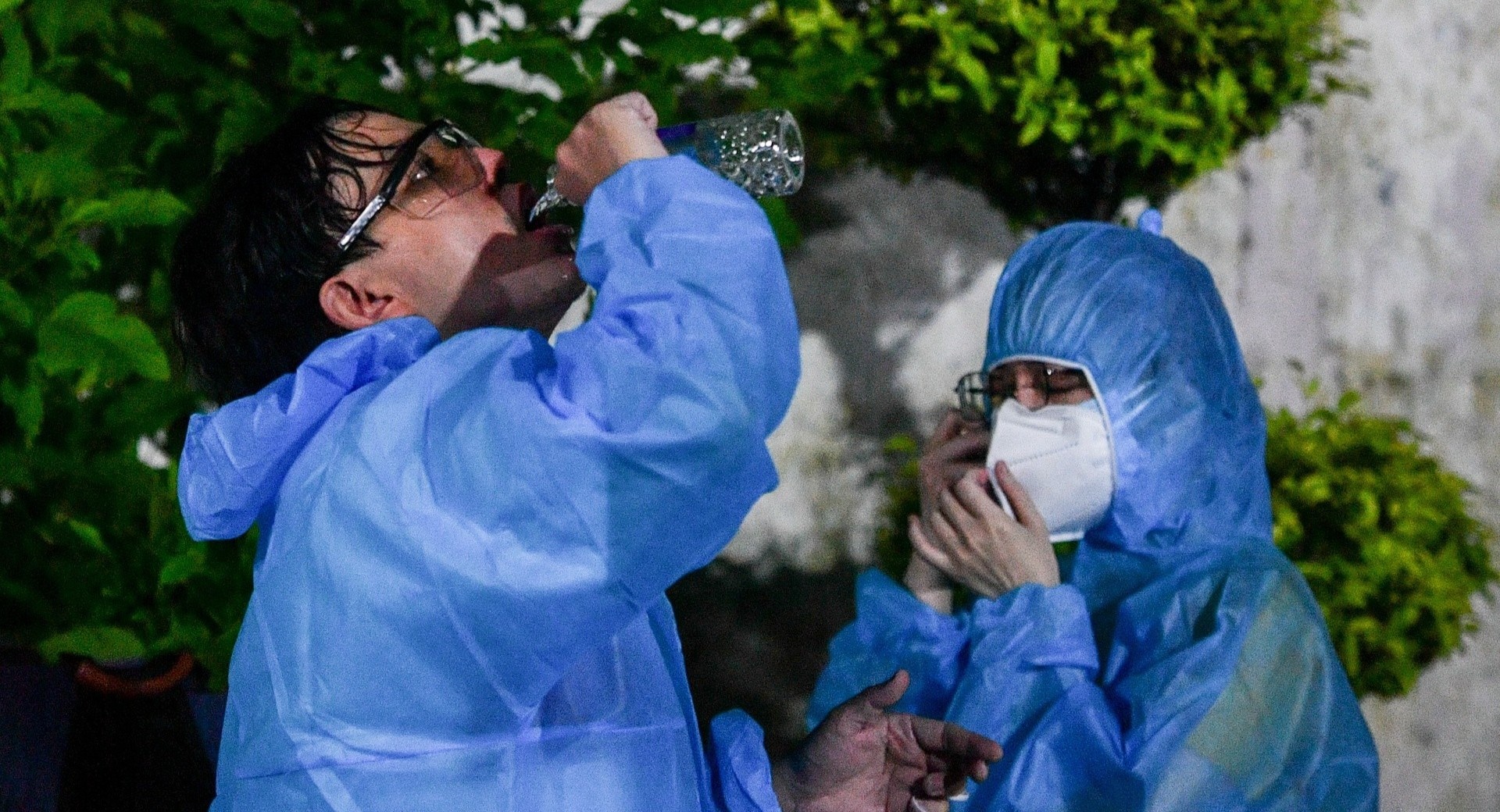 ca mac Covid-19 Ha Noi,  booth xet nghiem Covid-19 anh 1