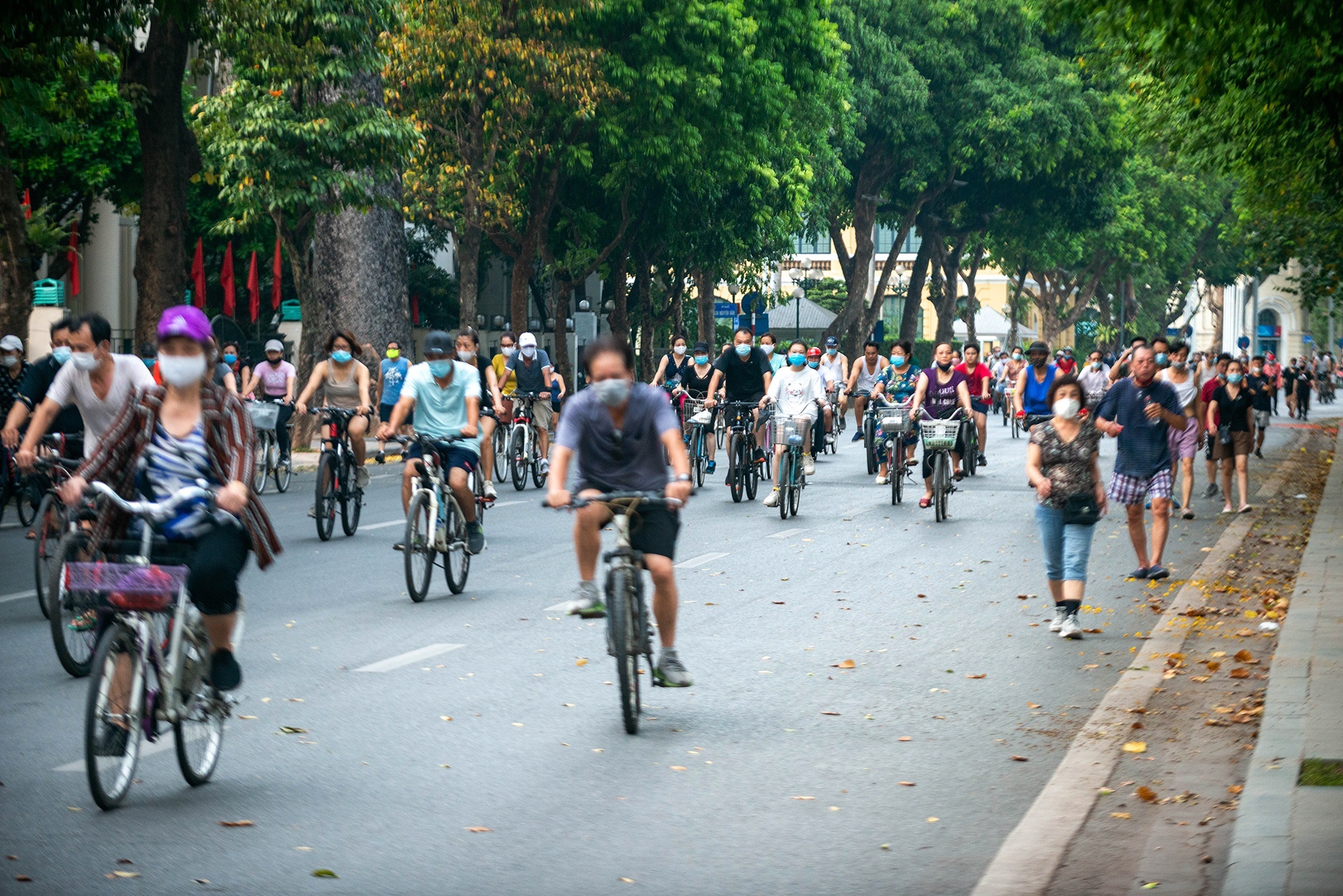 dap xe quanh ho Guom anh 1