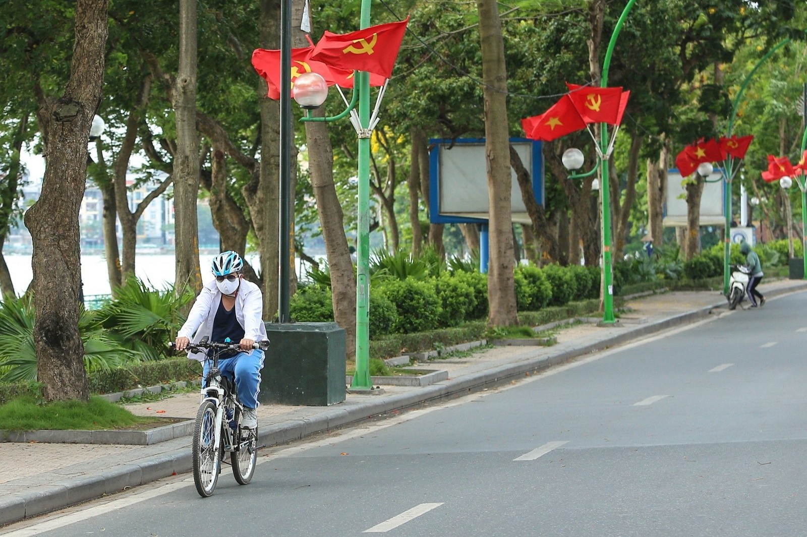Thoi diem Ha Noi can nhac noi long hoat dong xa hoi hinh anh