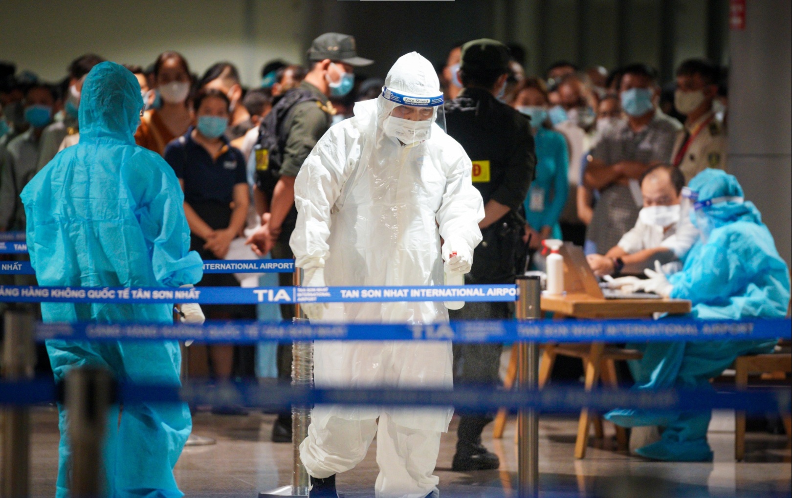 Ha Noi len ke hoach xet nghiem toan bo nguoi den tu TP.HCM hinh anh