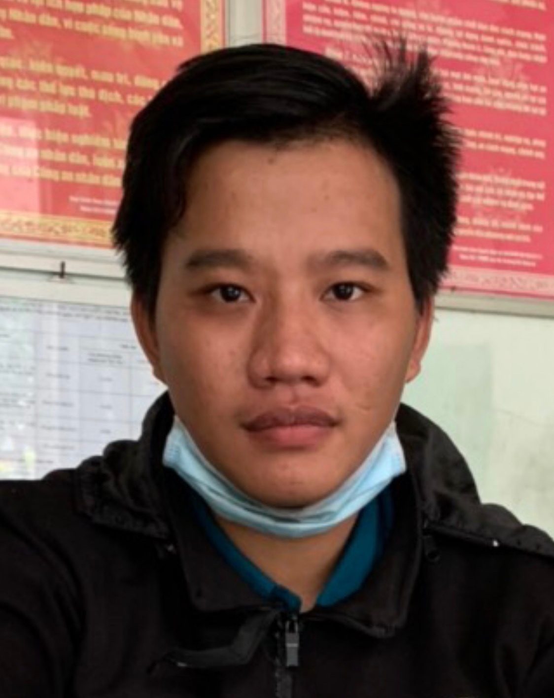 Nam thanh niên giả cảnh sát hình sự bị bắt cùng khẩu súng ảnh 1 Nam thanh nien gia canh sat hinh su bi bat cung khau sung anh 1