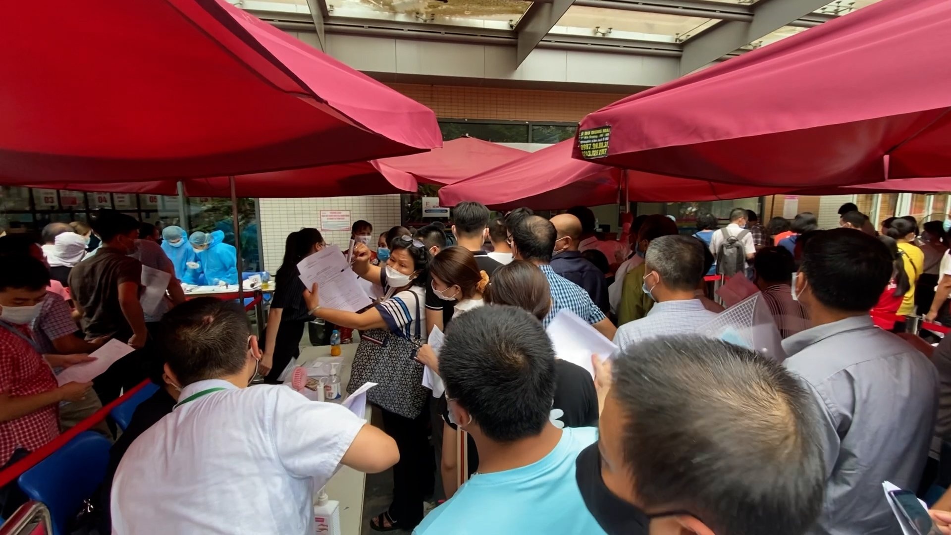 Dich Covid-19 Ha Noi,  ca covid Ha Noi anh 1