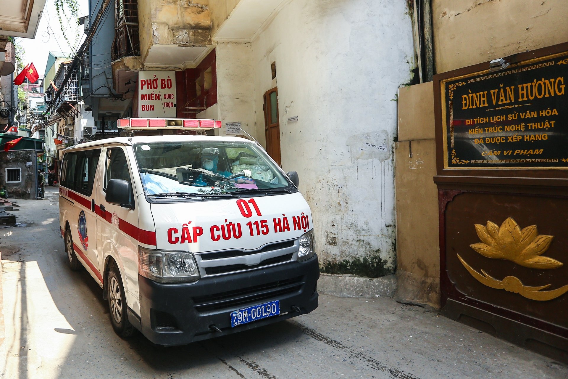 Huyen Thanh Tri noi gi ve vu nguoi dan ong tu vong trong vung cach ly? hinh anh