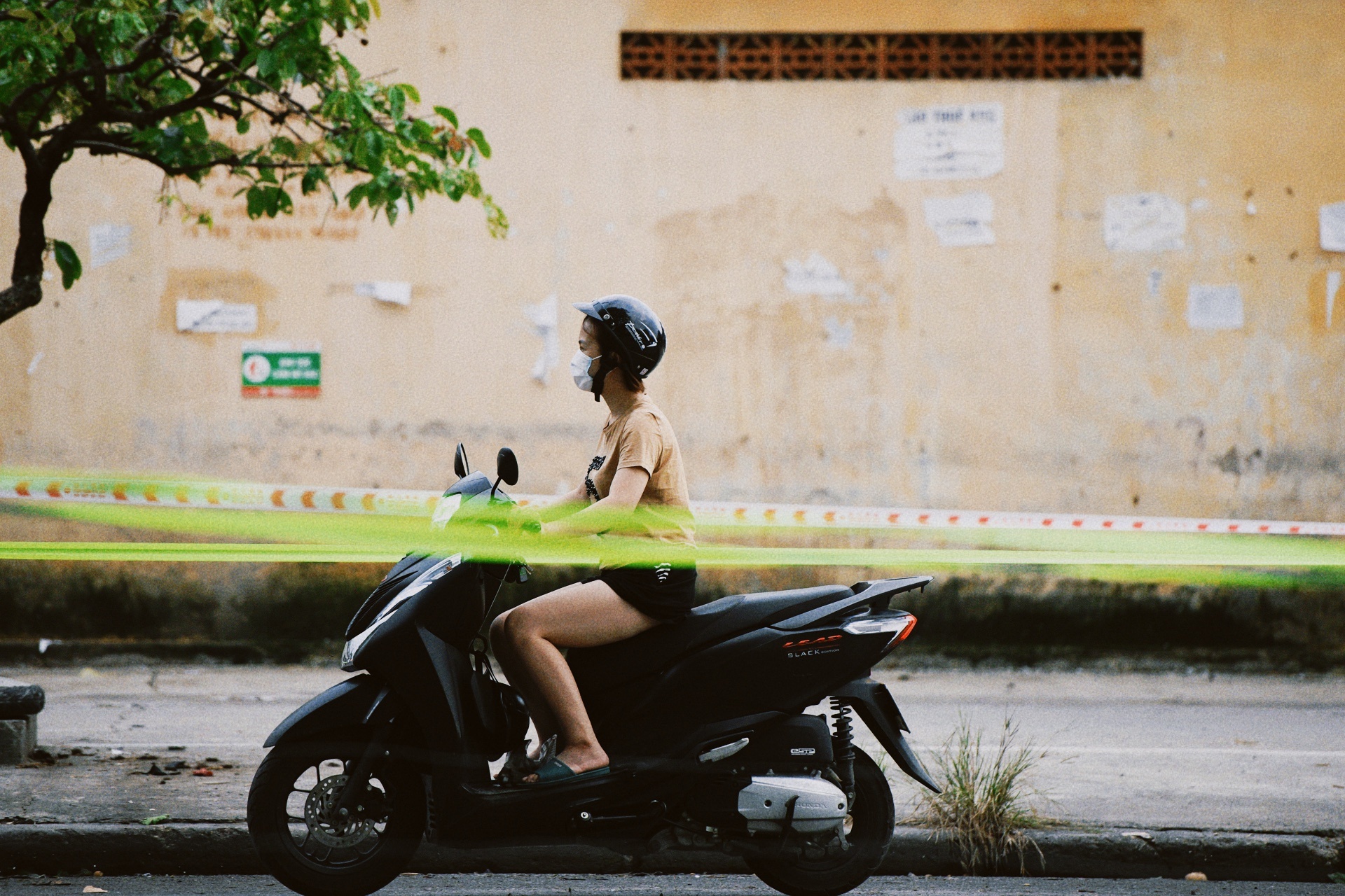 Chu tich Ha Noi: Khong gian cach kip thoi, khong giu duoc nhu hien nay hinh anh