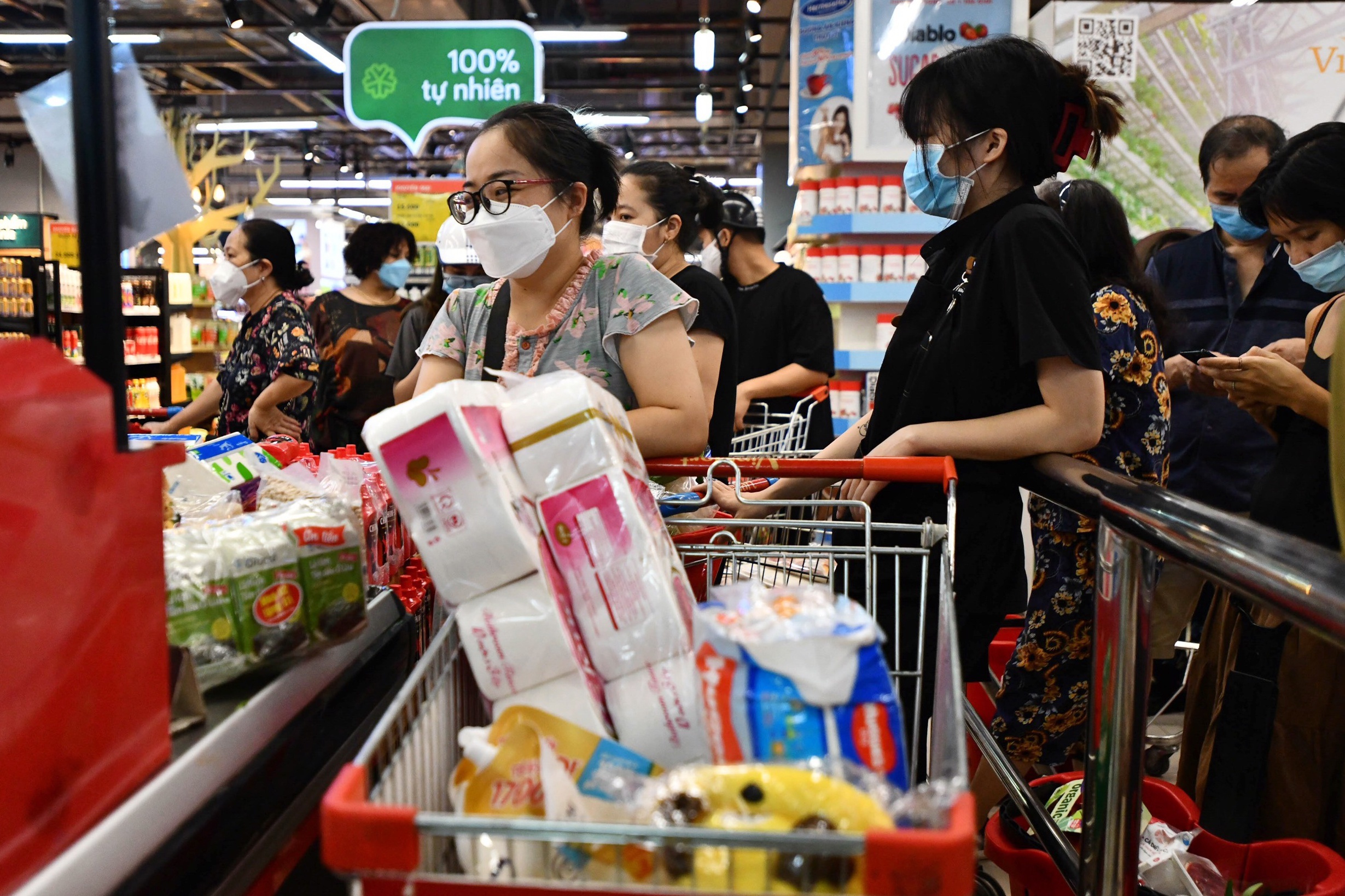 Ha Noi tim nguoi tung den sieu thi Vinmart Yen So hinh anh