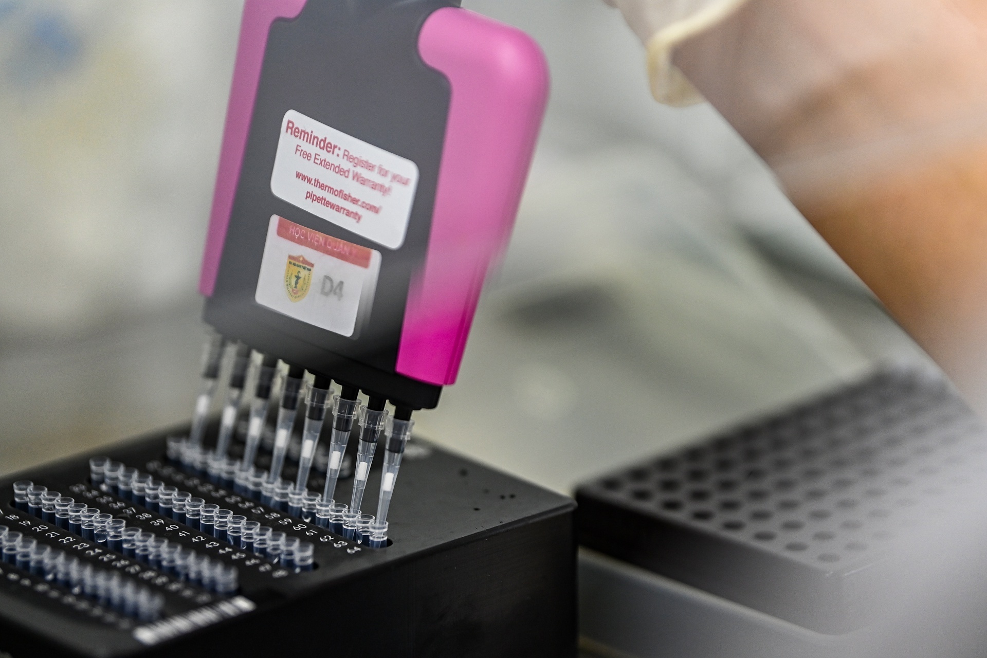 Dich Covid-19 Ha Noi,  gian cach xa hoi Ha Noi anh 1