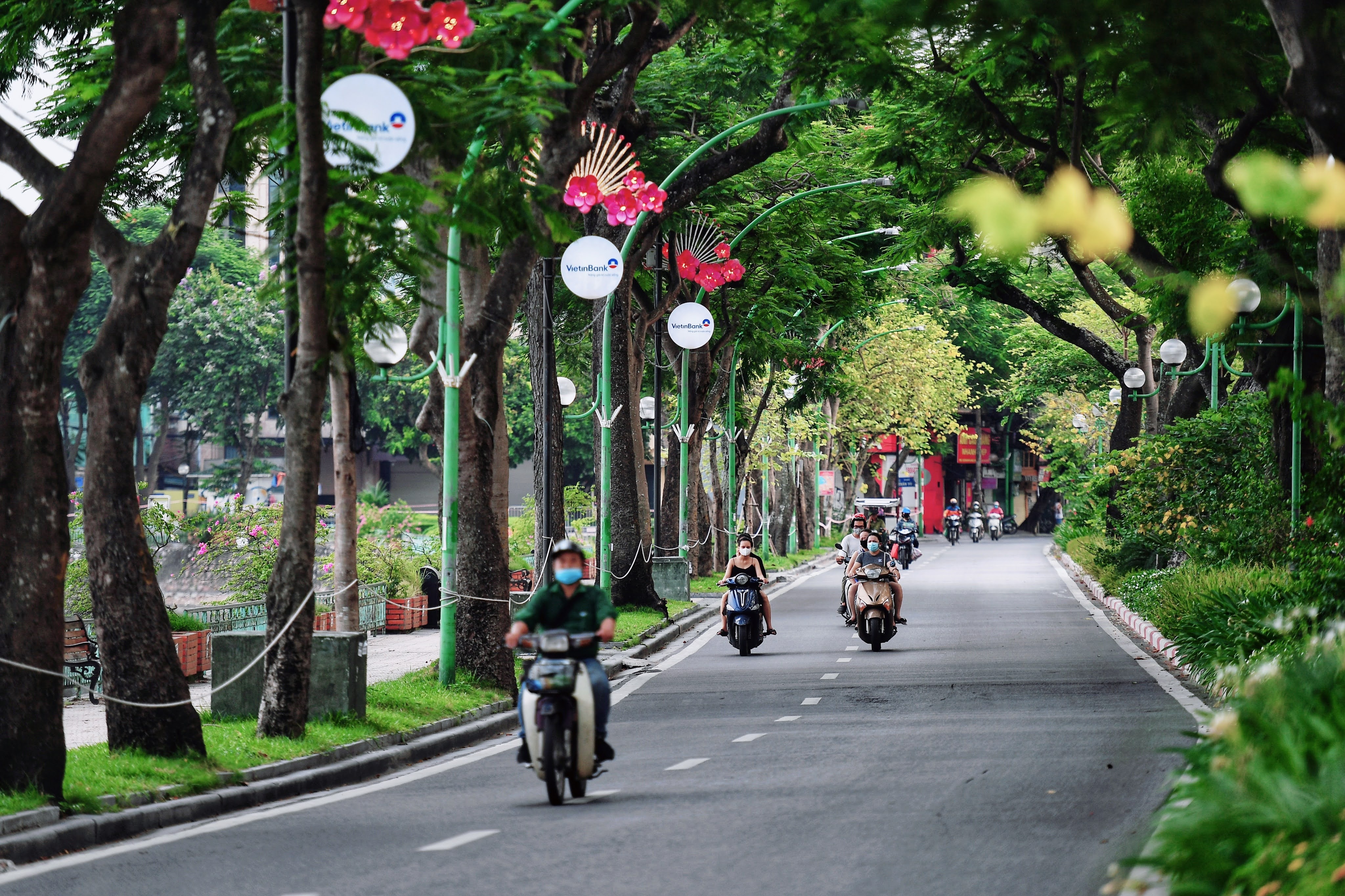 Dich Covid-19 Ha Noi,  gian cach xa hoi Ha Noi anh 2