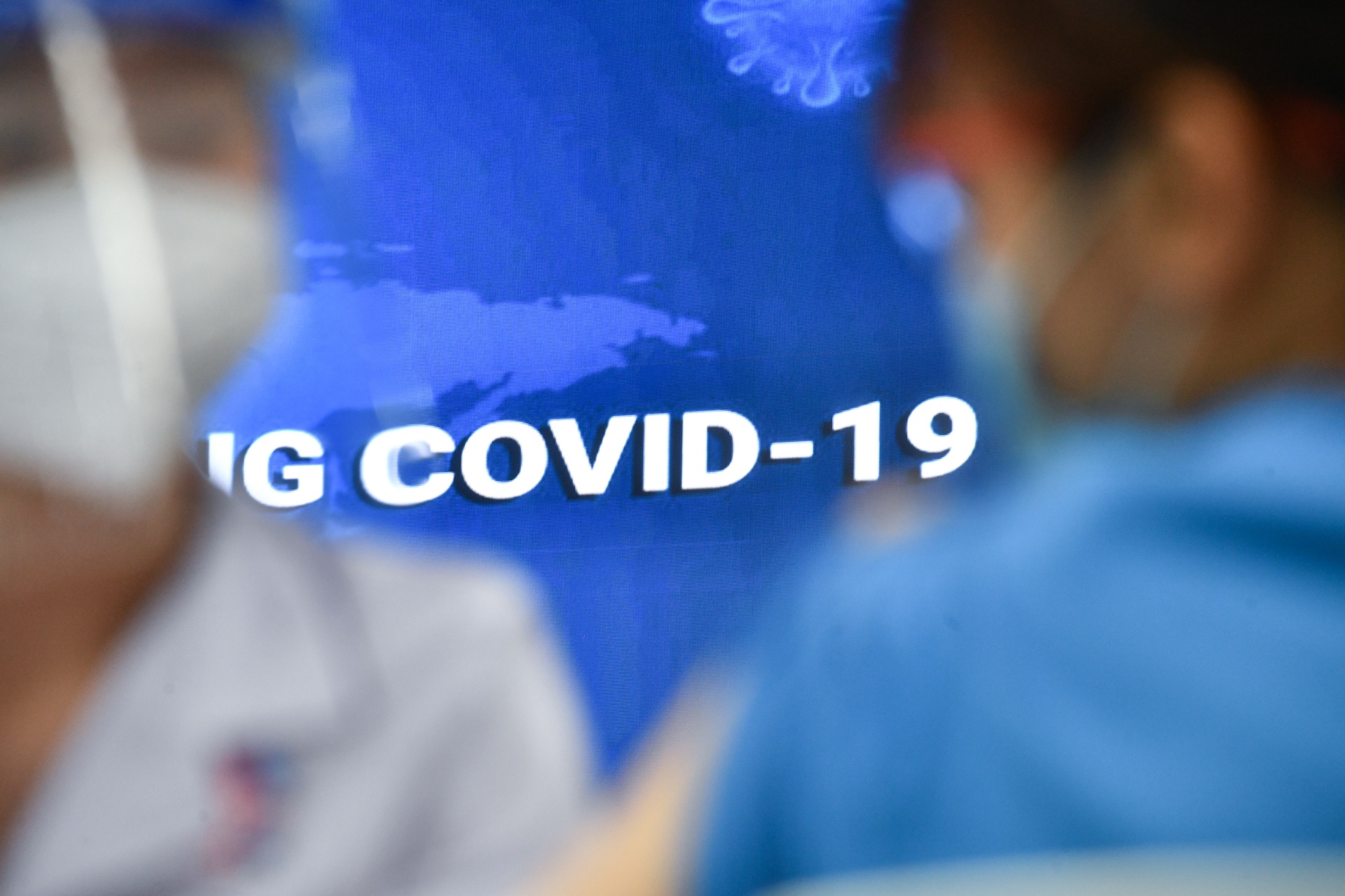 Cong an dieu tra vu 'co' tiem vaccine Covid-19 o quan Ba Dinh hinh anh