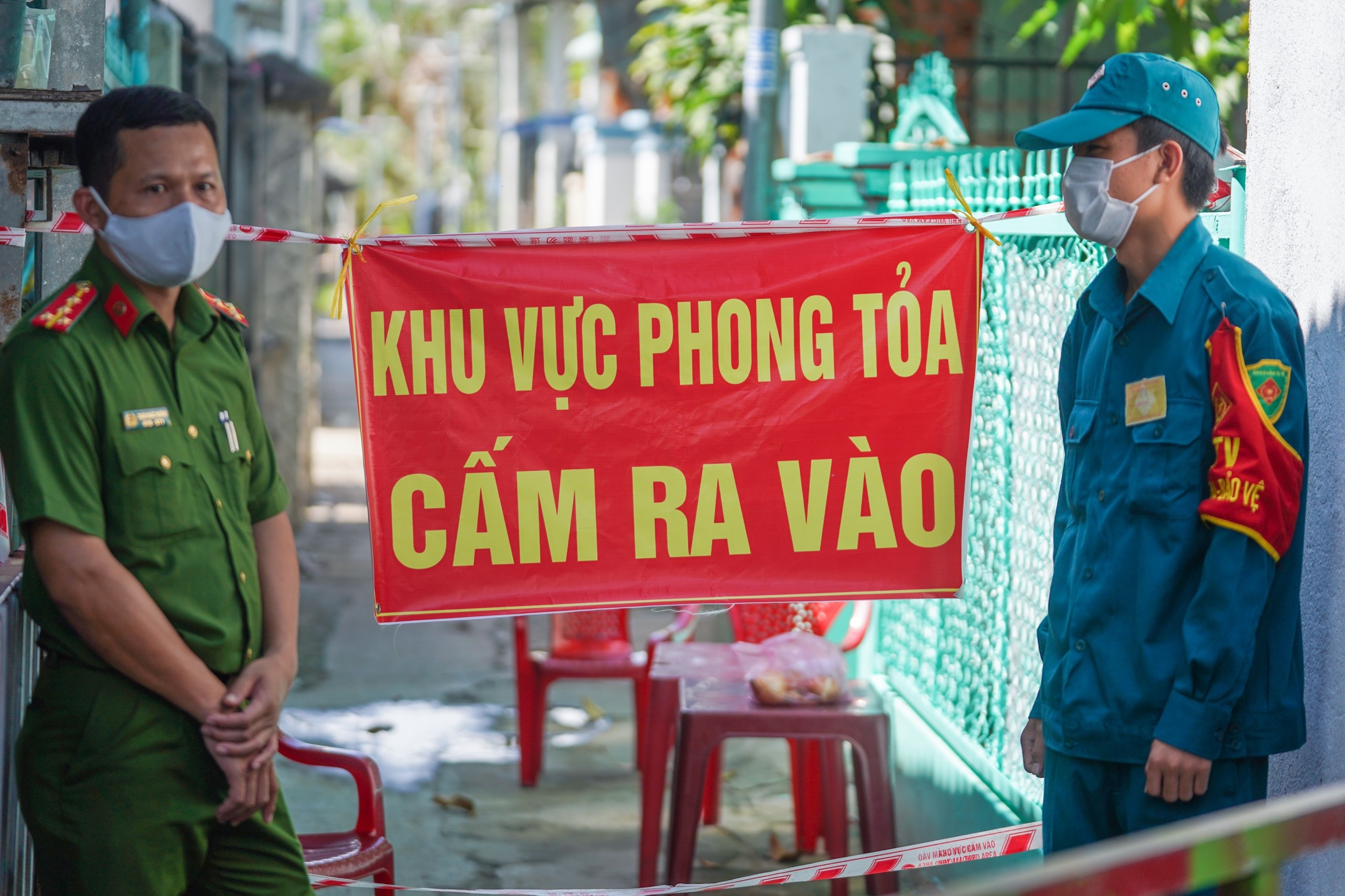 Quan Hoang Mai phong toa khu vuc co 1.900 nguoi hinh anh