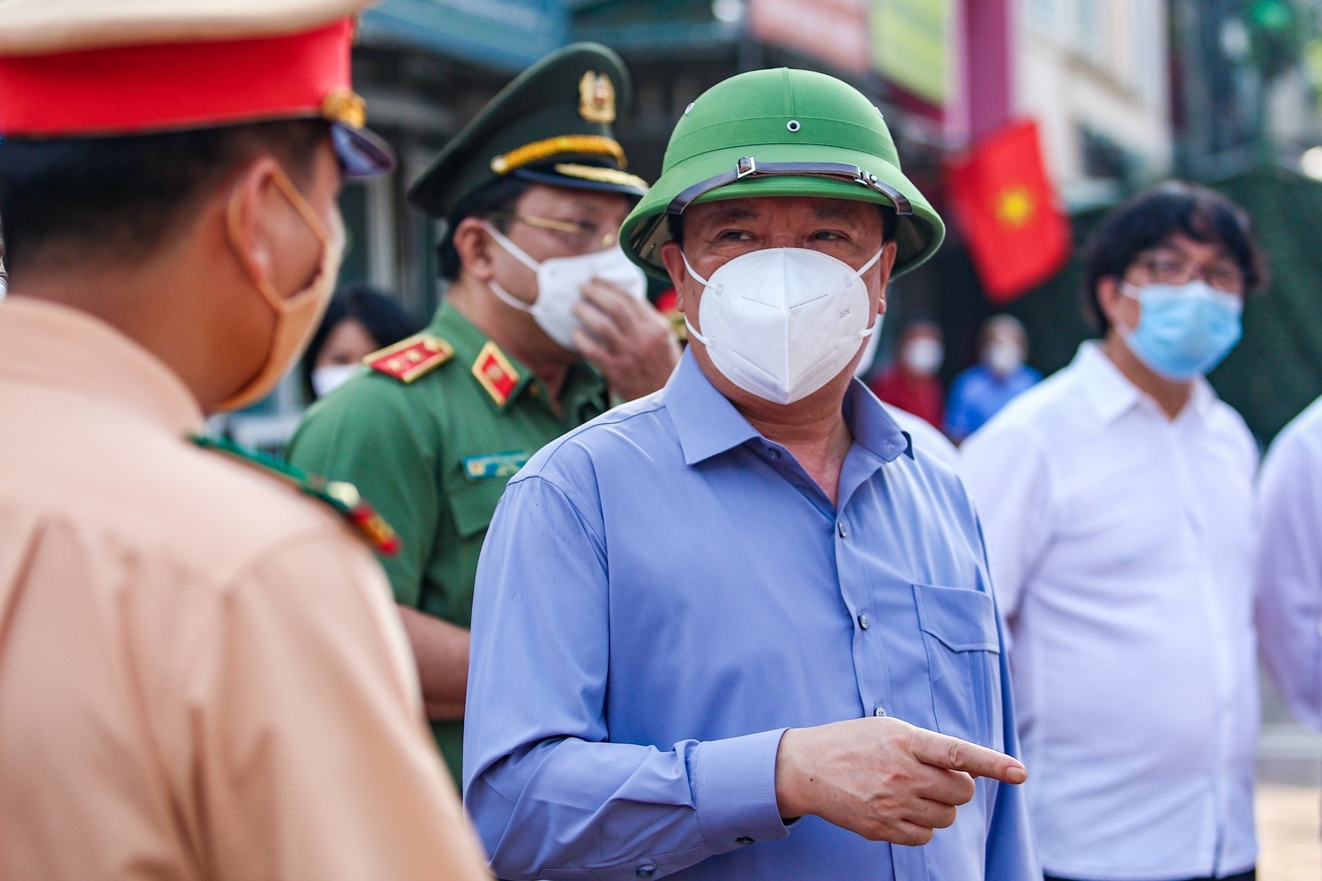 Bi thu Ha Noi yeu cau tan dung thoi gian den 21/9 de kiem soat dich hinh anh