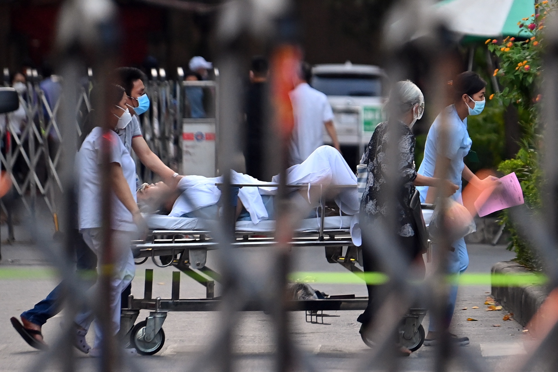 Chuyen gia noi gi khi Ha Noi phat hien 7 ca mac cong dong? hinh anh