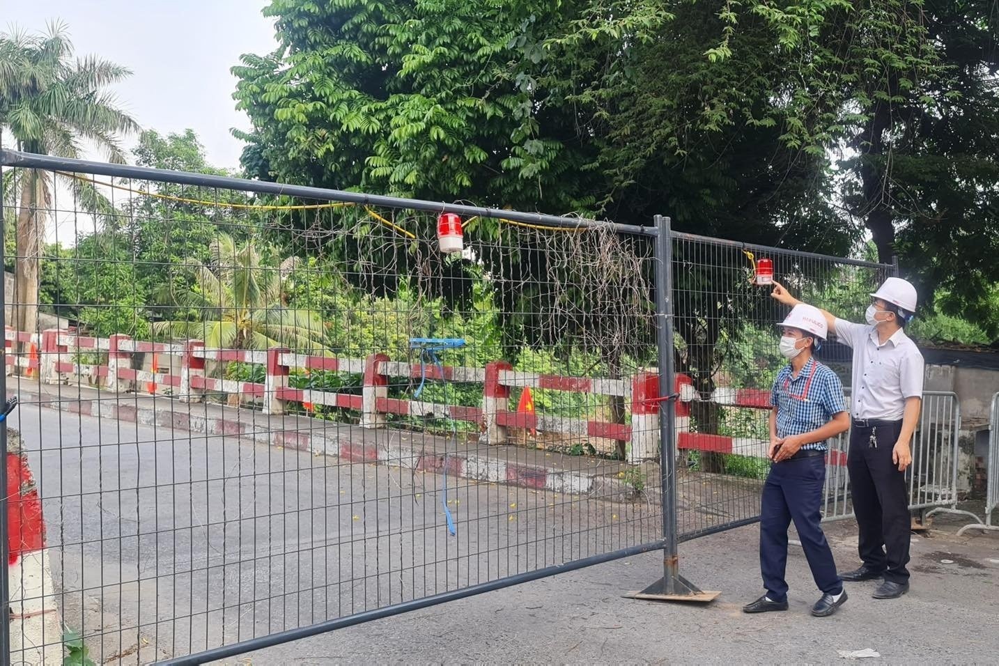 Ha Noi lap rao chan o 30 diem de khoanh vung do hinh anh