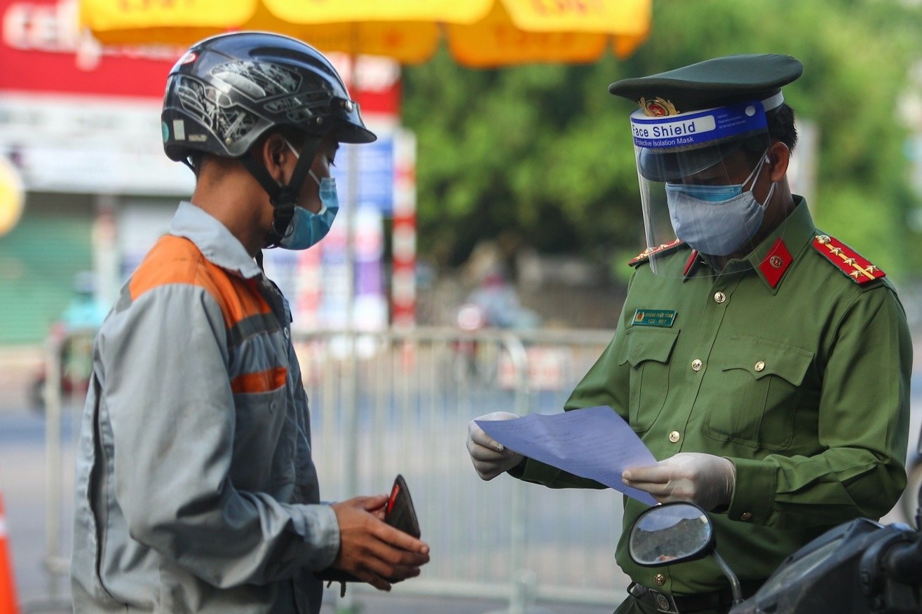 Dịch Covid-19 Hà Nội,  Hà Nội cấp giấy đi đường ảnh 1 Dich Covid-19 Ha Noi,  Ha Noi cap giay di duong anh 1