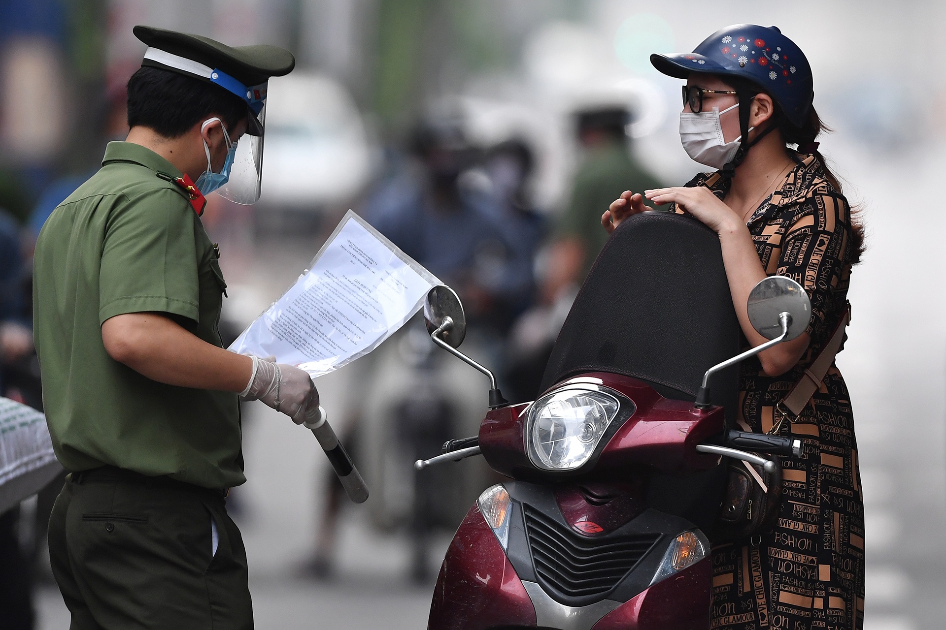 Ha Noi du kien khong kiem tra giay di duong o 19 quan, huyen vung xanh hinh anh